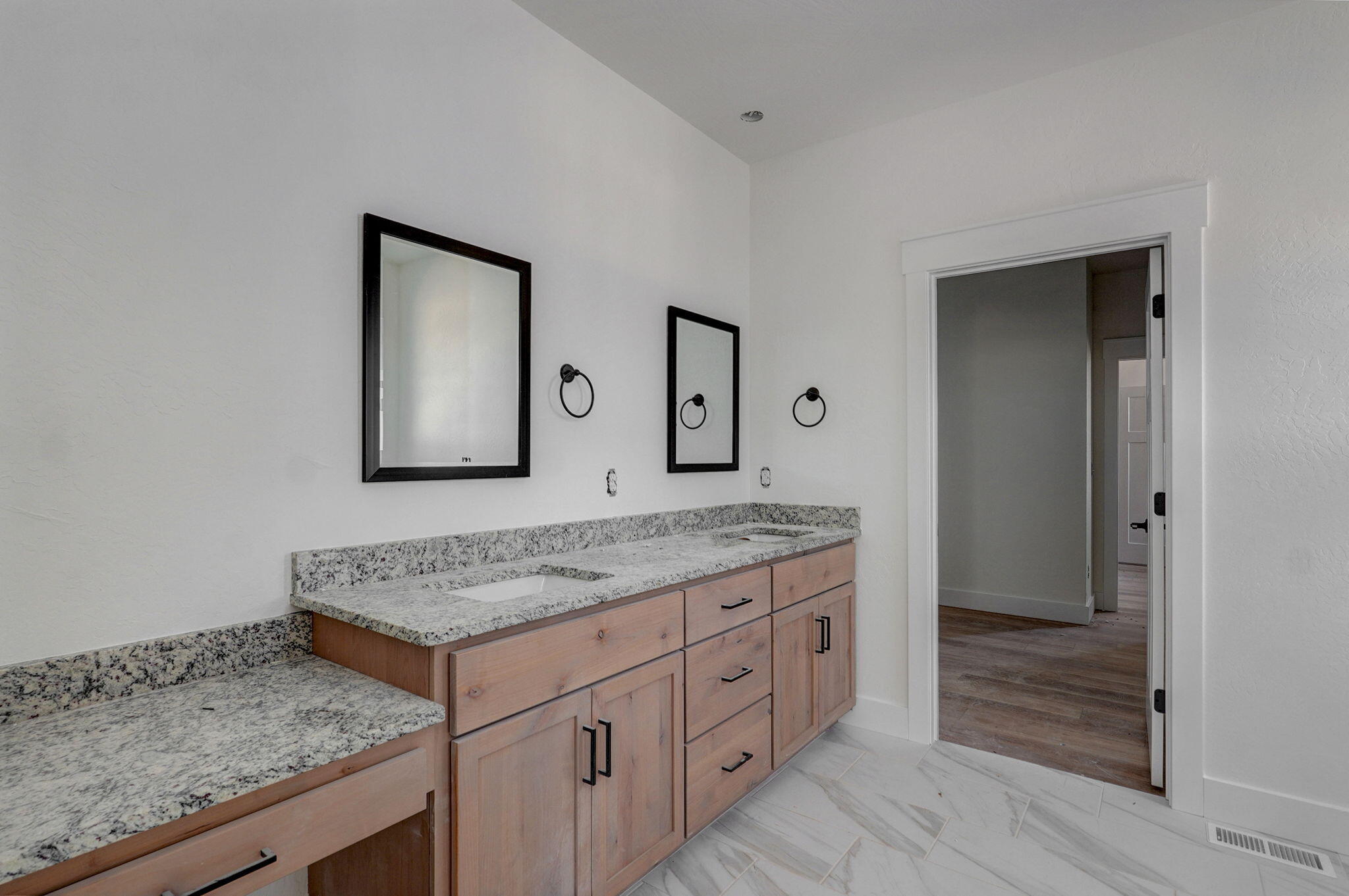Lot 15 South Sycamore Avenue Property Photo 7