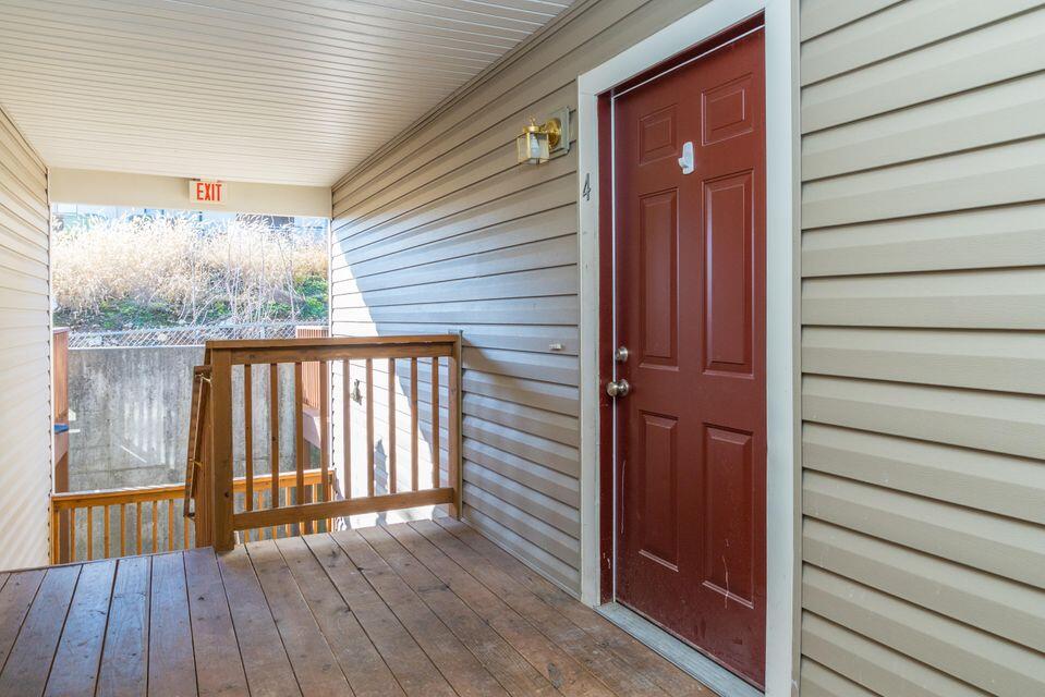 103 Garden Circle Property Photo 4