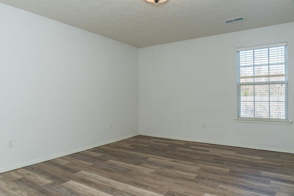 103 Garden Circle Property Photo 11