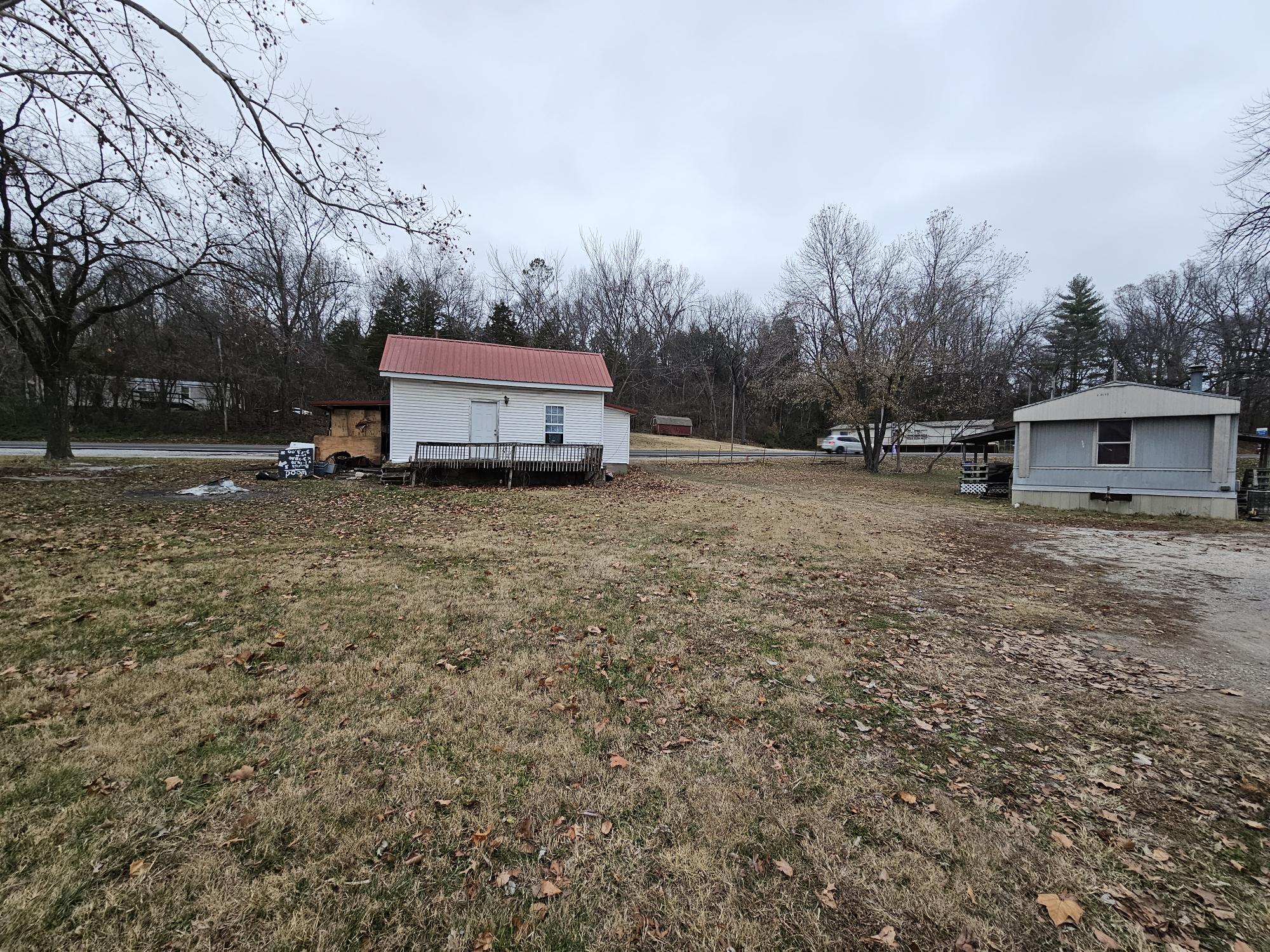 306/308 Jesse James Road Property Photo 2