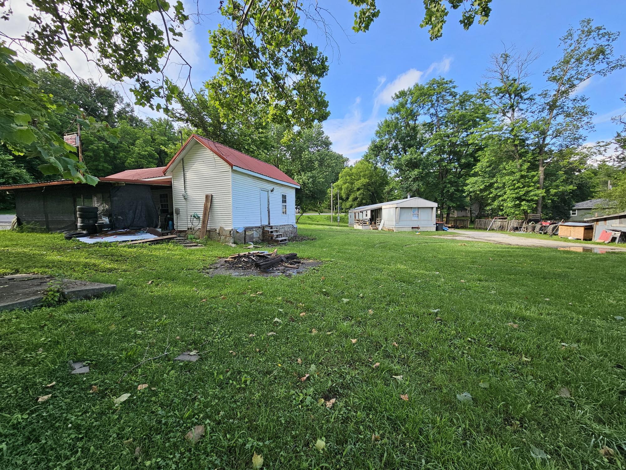 306/308 Jesse James Road Property Photo 7