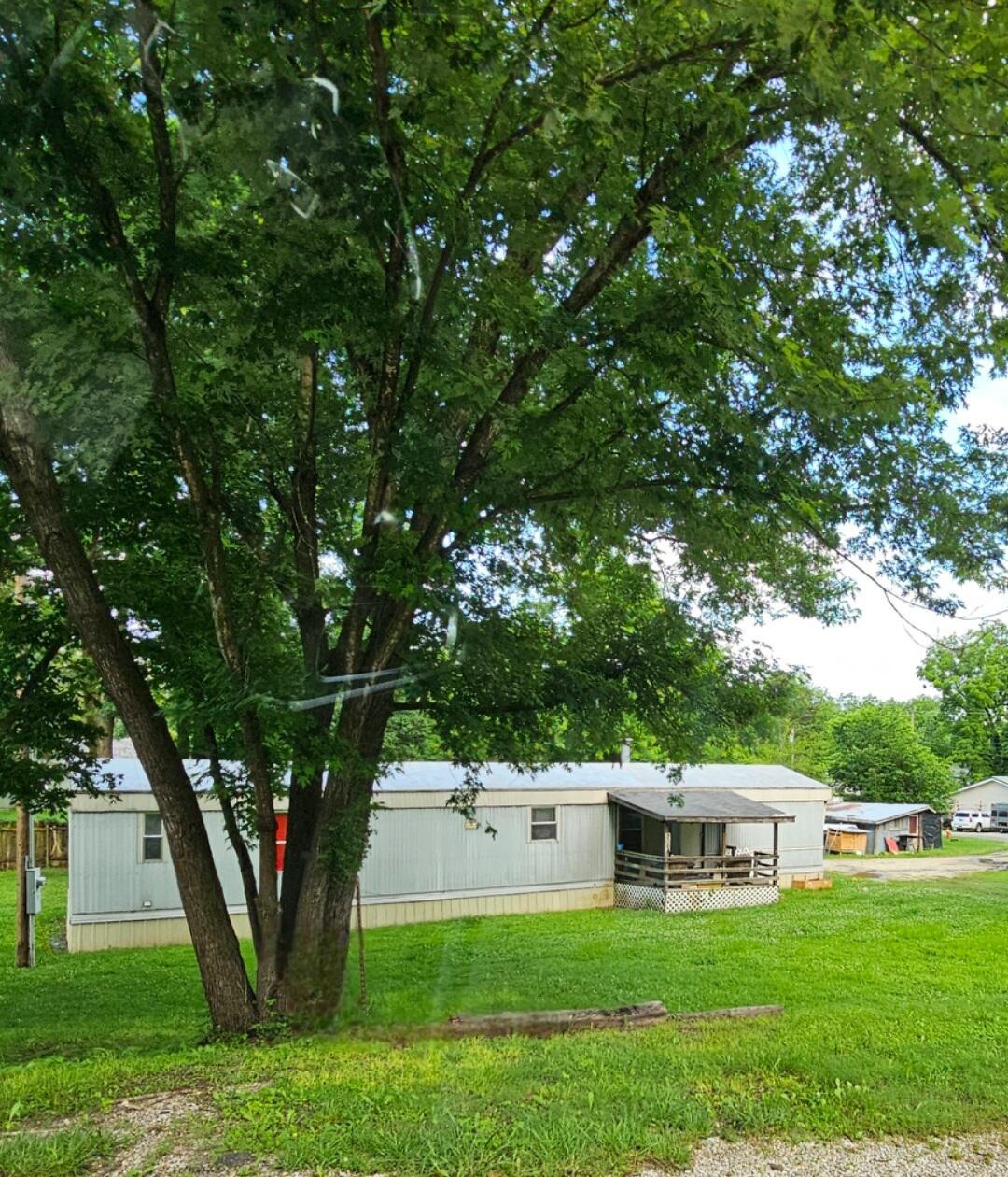 306/308 Jesse James Road Property Photo 10