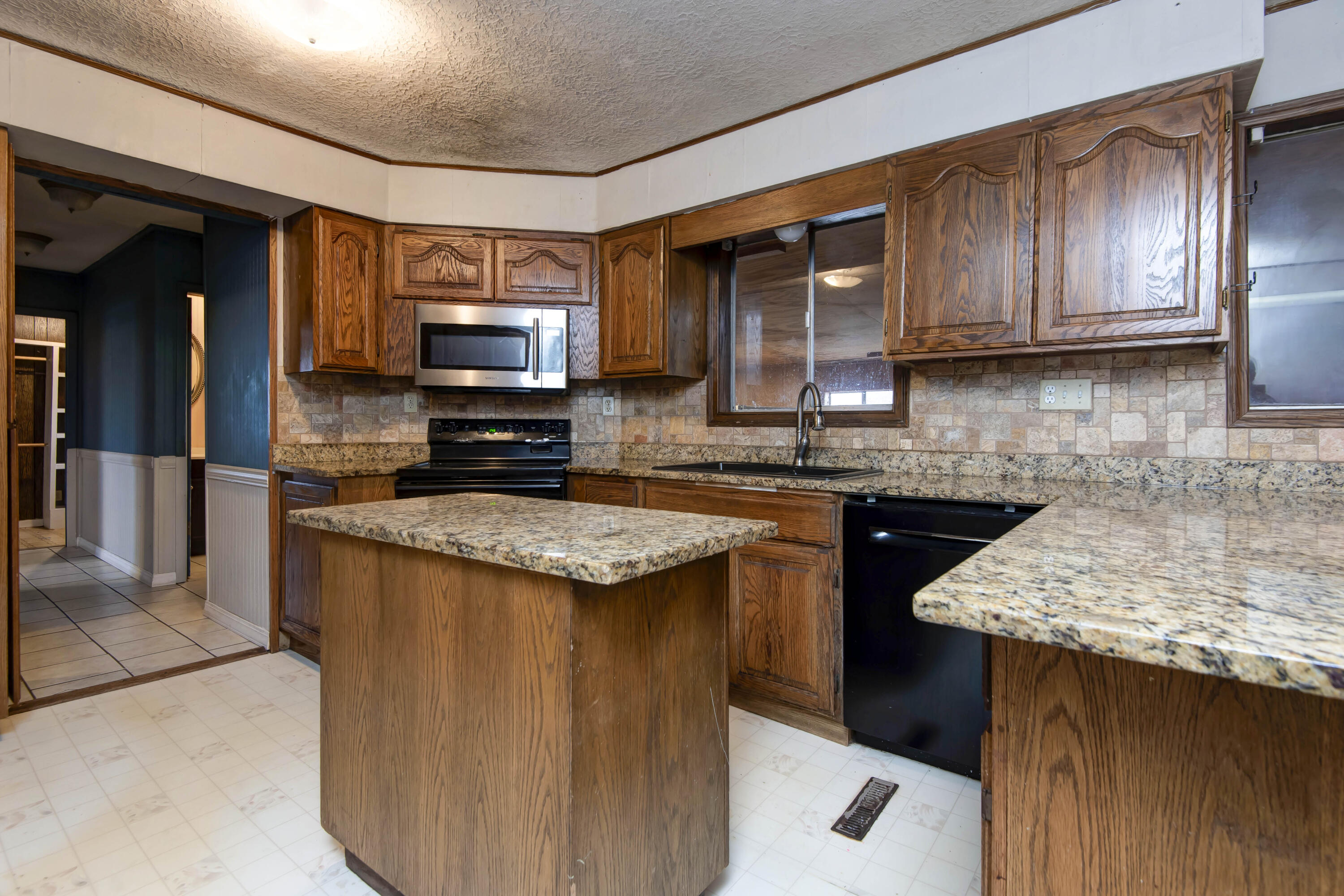 8101 State Highway A Property Photo 17