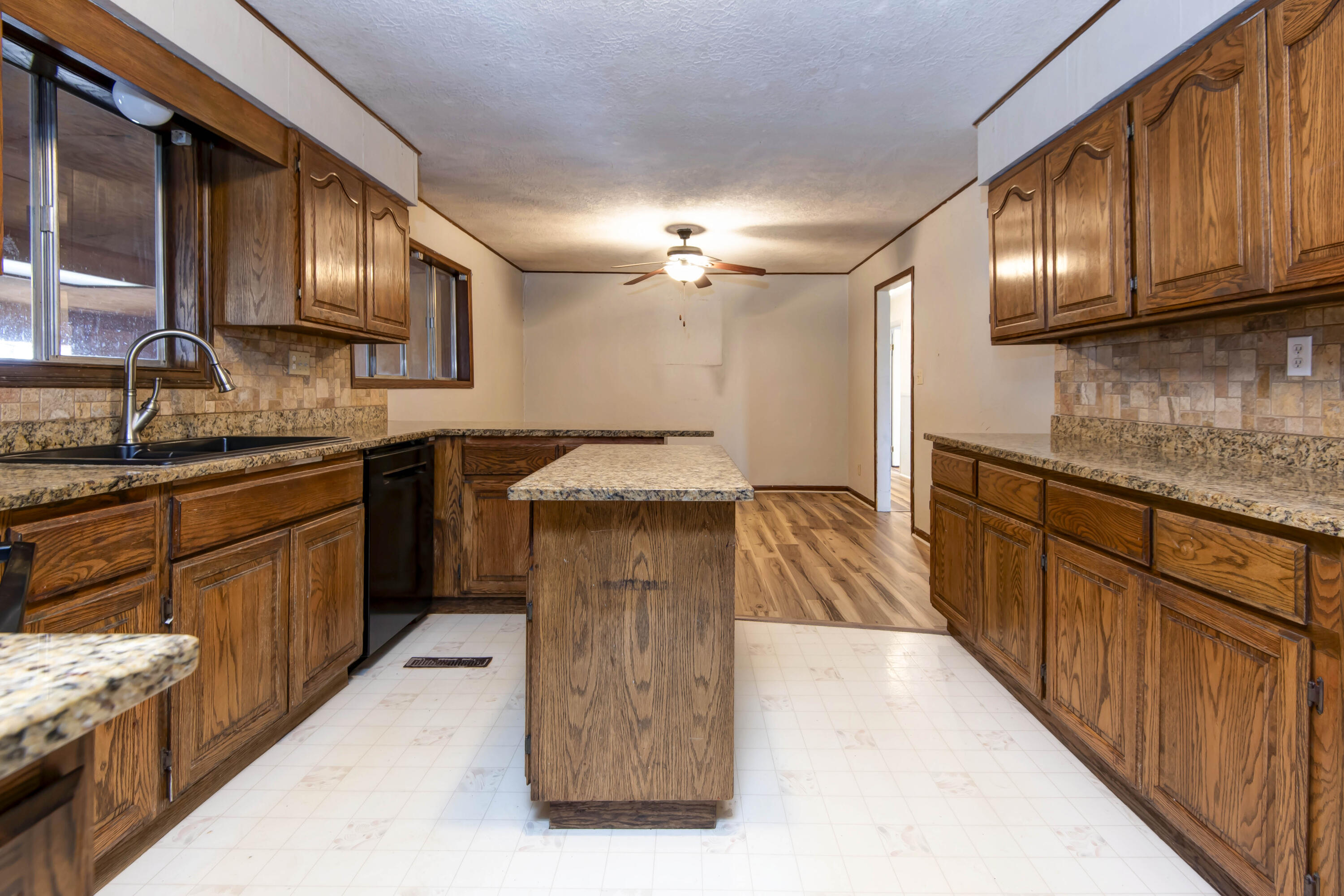 8101 State Highway A Property Photo 20