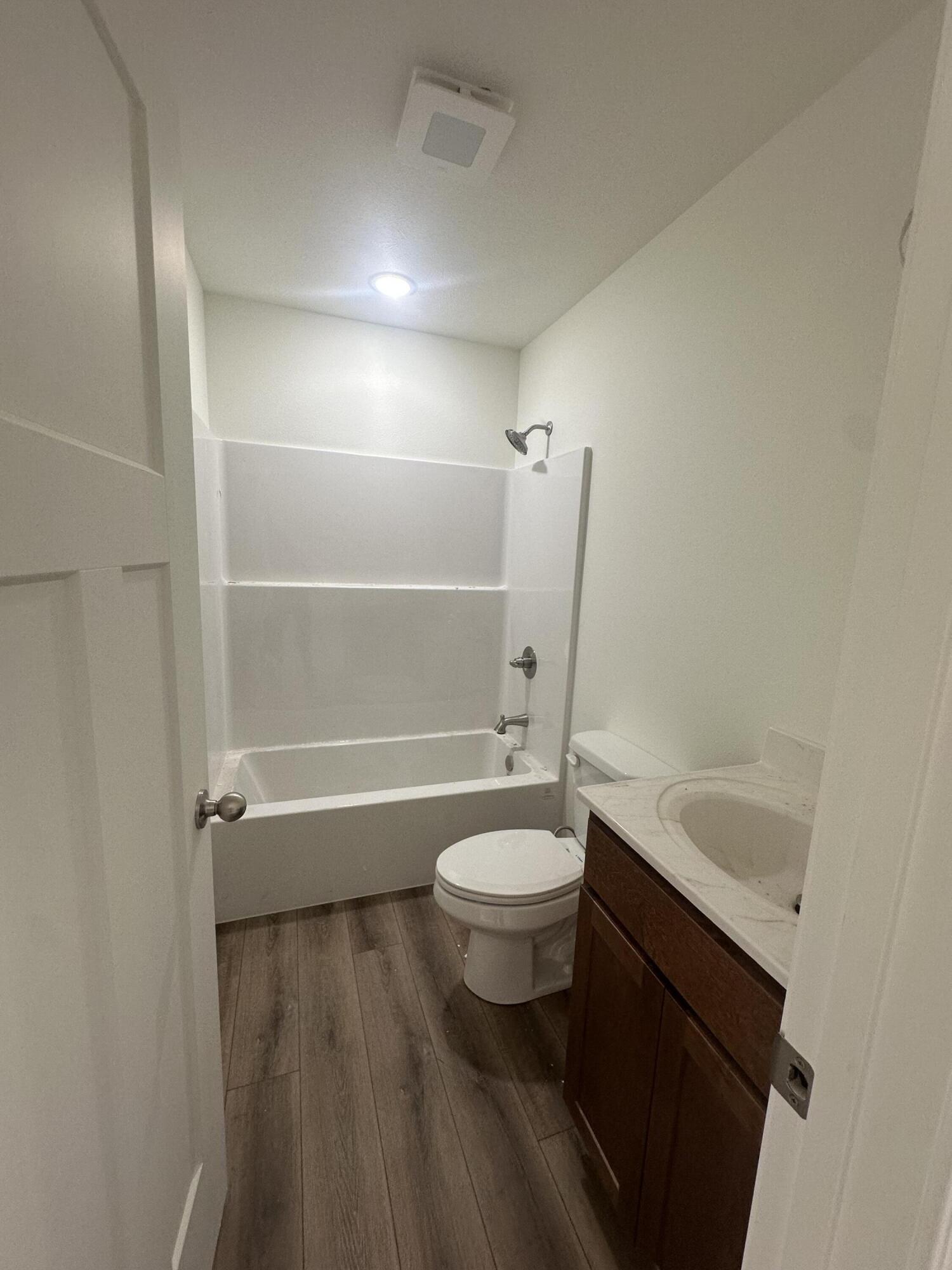 491 Pine Woods Village Drive Property Photo 11