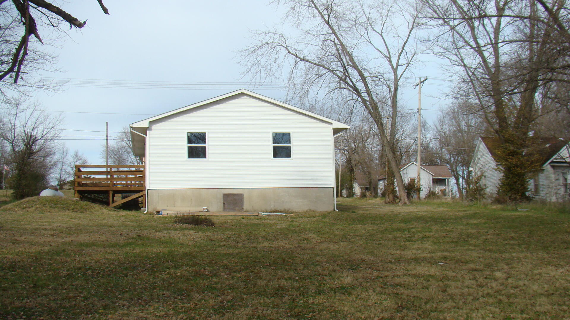 509 East 3rd Street Property Photo 4