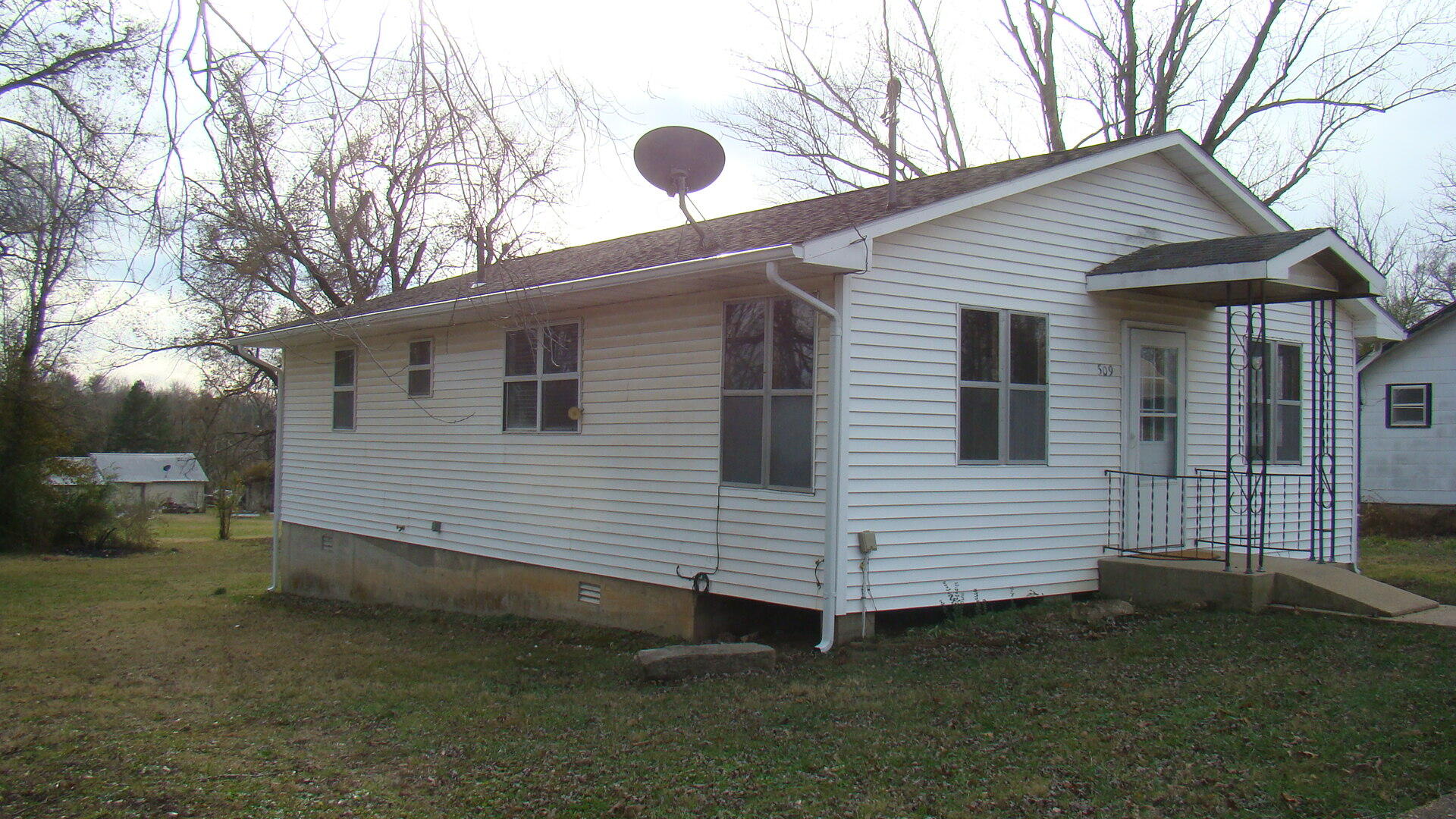 509 East 3rd Street Property Photo 5