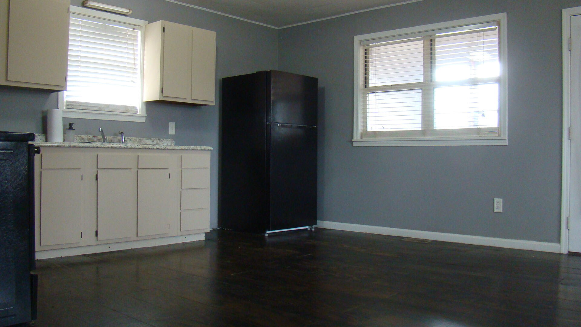509 East 3rd Street Property Photo 11
