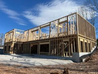 170 Riverpointe View Property Photo 5