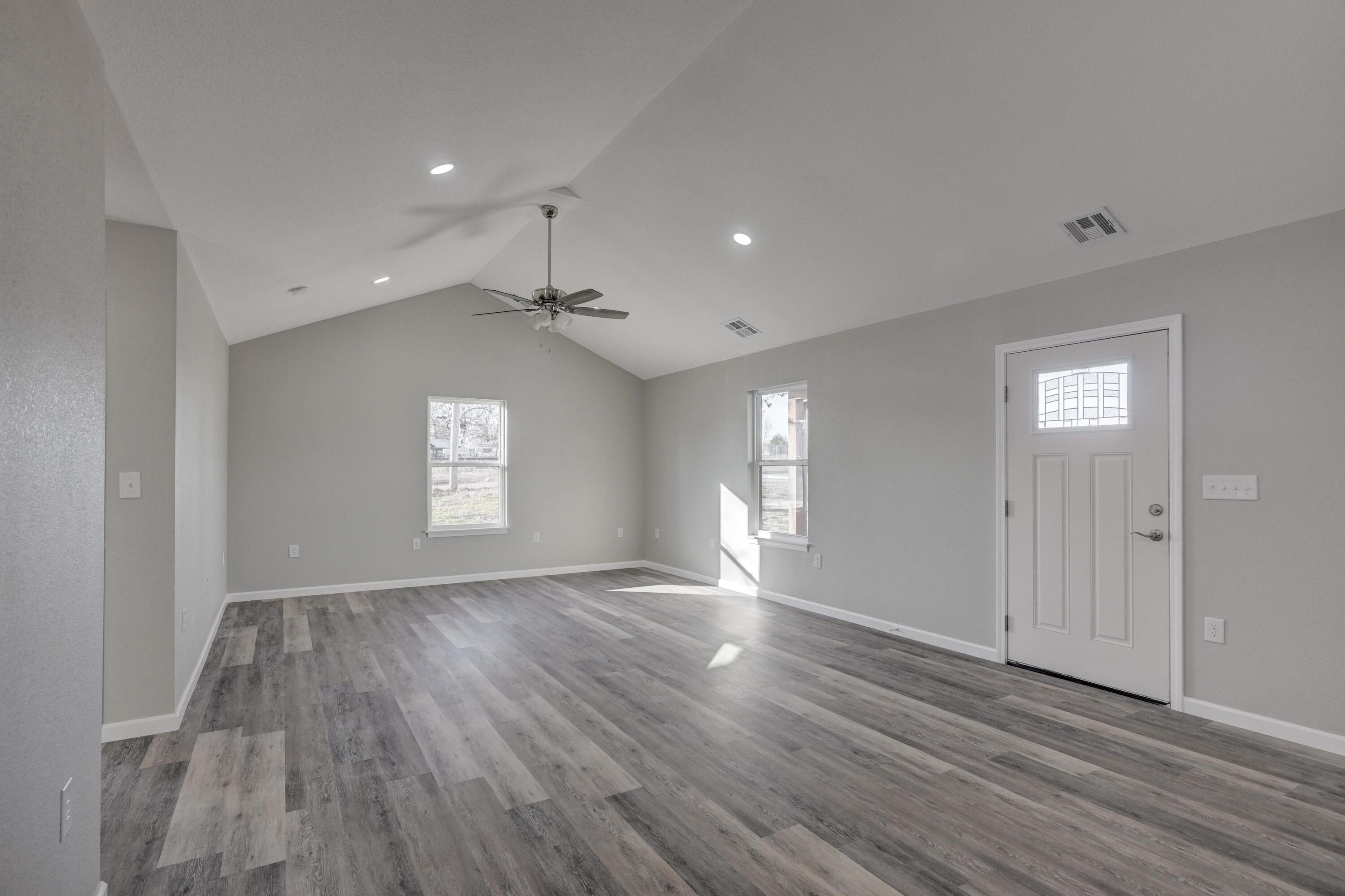 103 Whitmore Street Property Photo 4