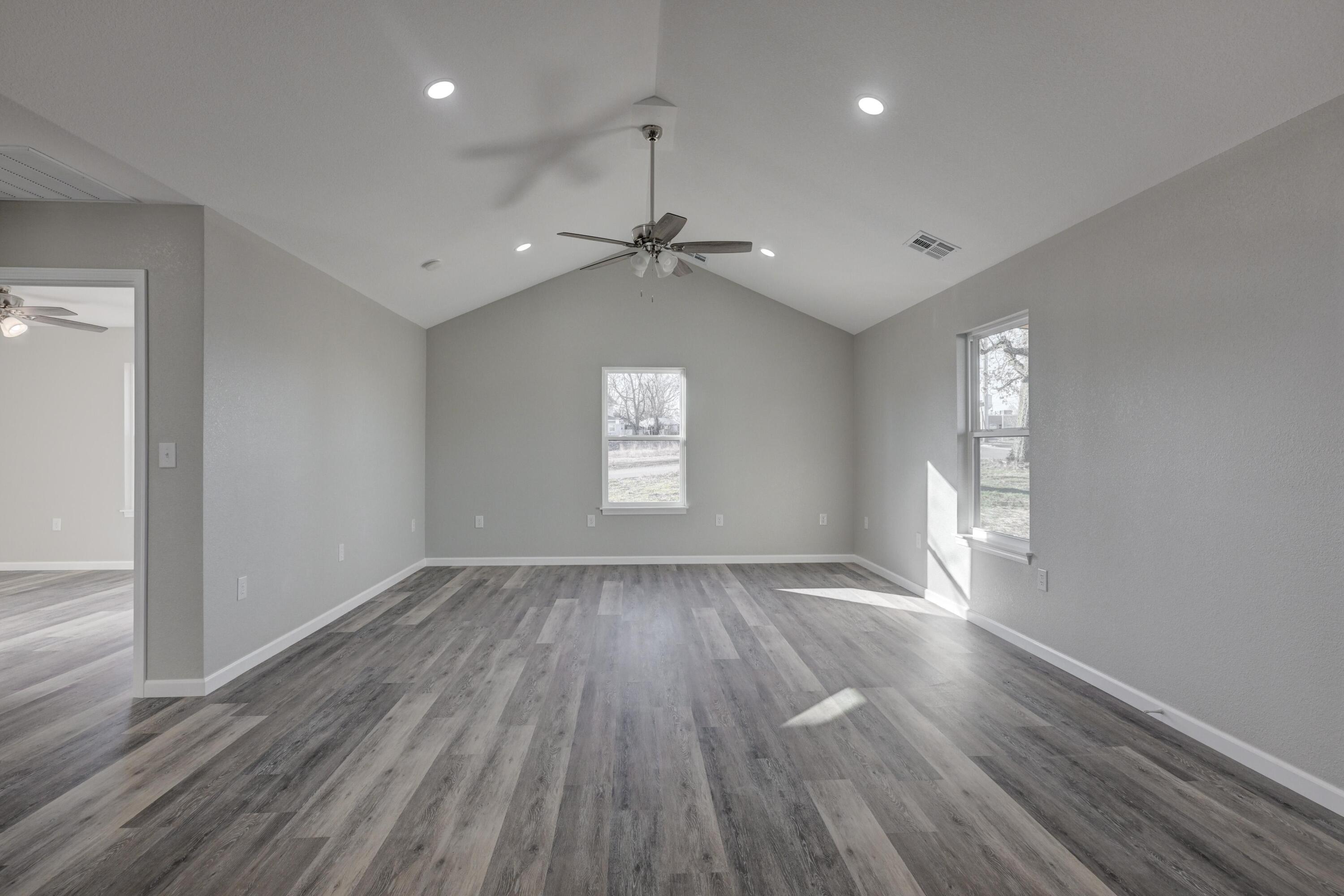 103 Whitmore Street Property Photo 6