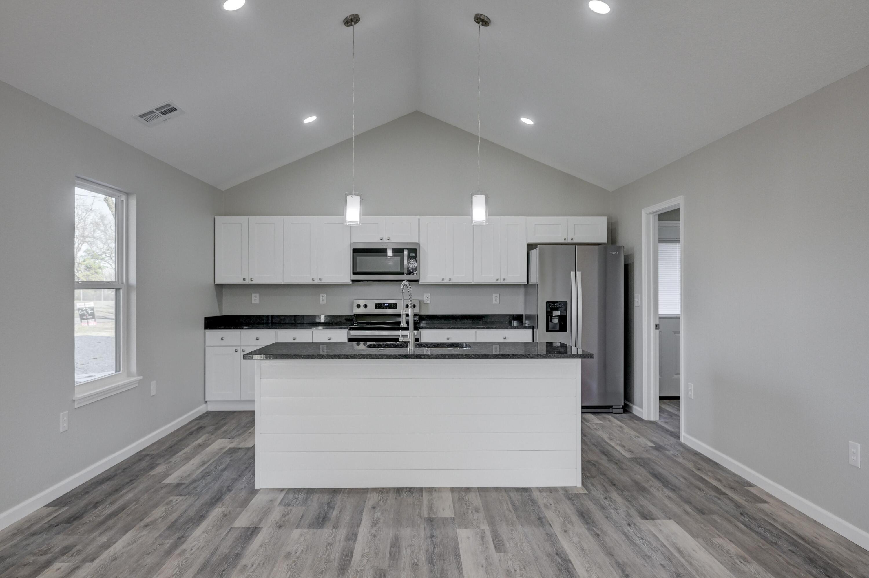 103 Whitmore Street Property Photo 8