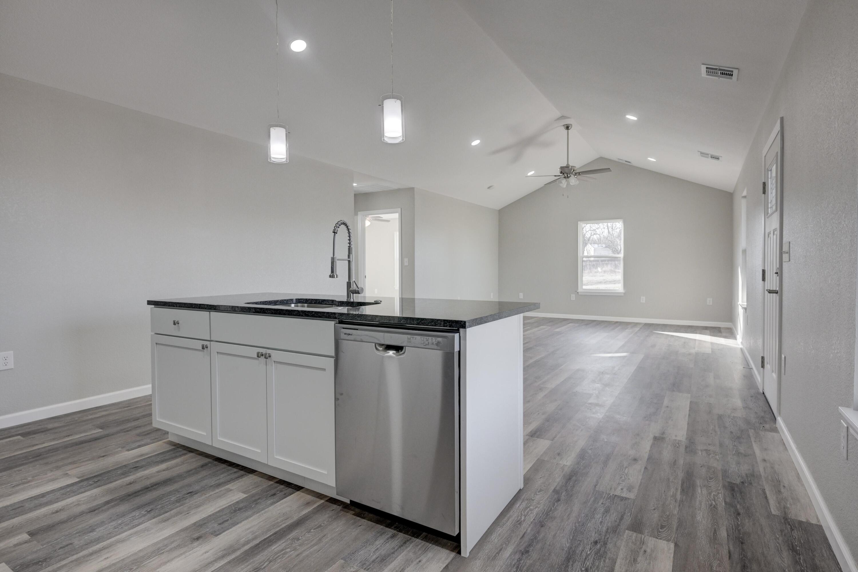 103 Whitmore Street Property Photo 12