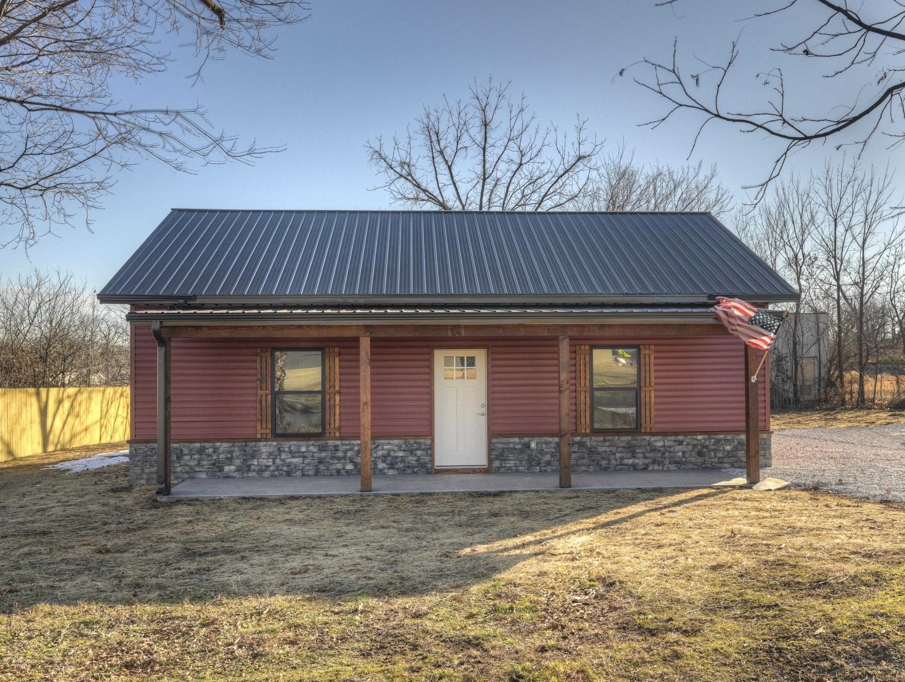 105 Whitmore Street Property Photo 1