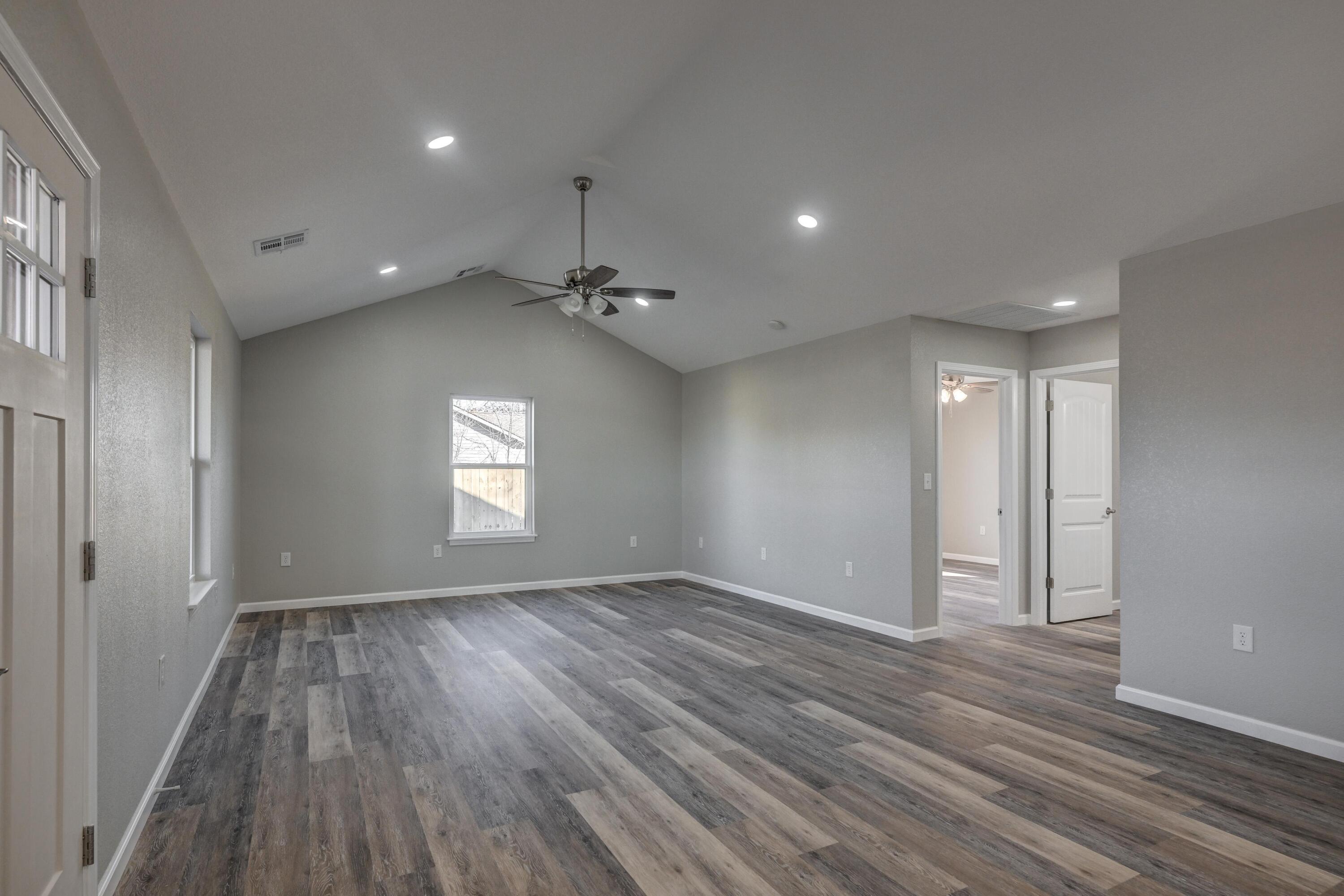 105 Whitmore Street Property Photo 5