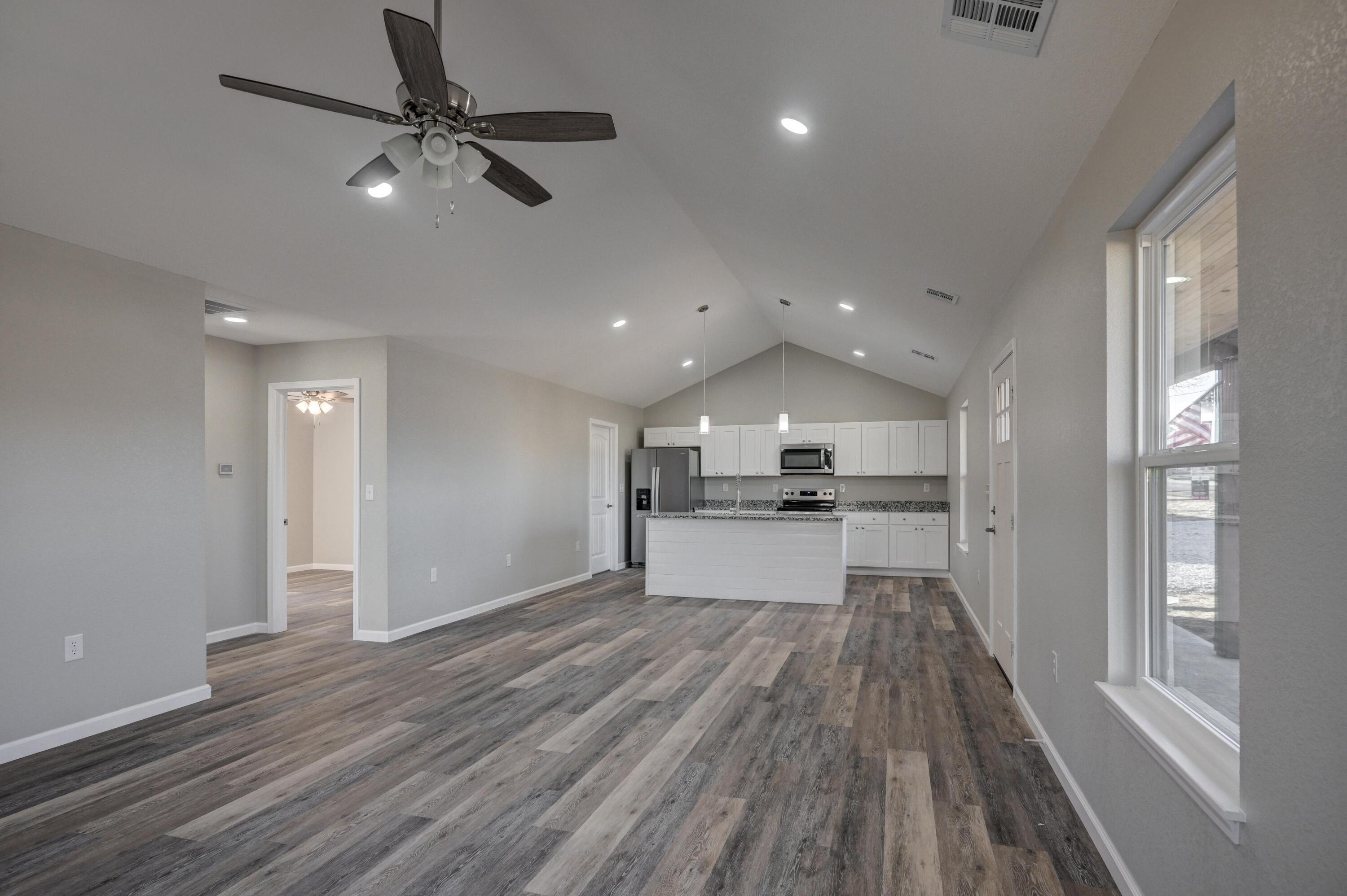 105 Whitmore Street Property Photo 6