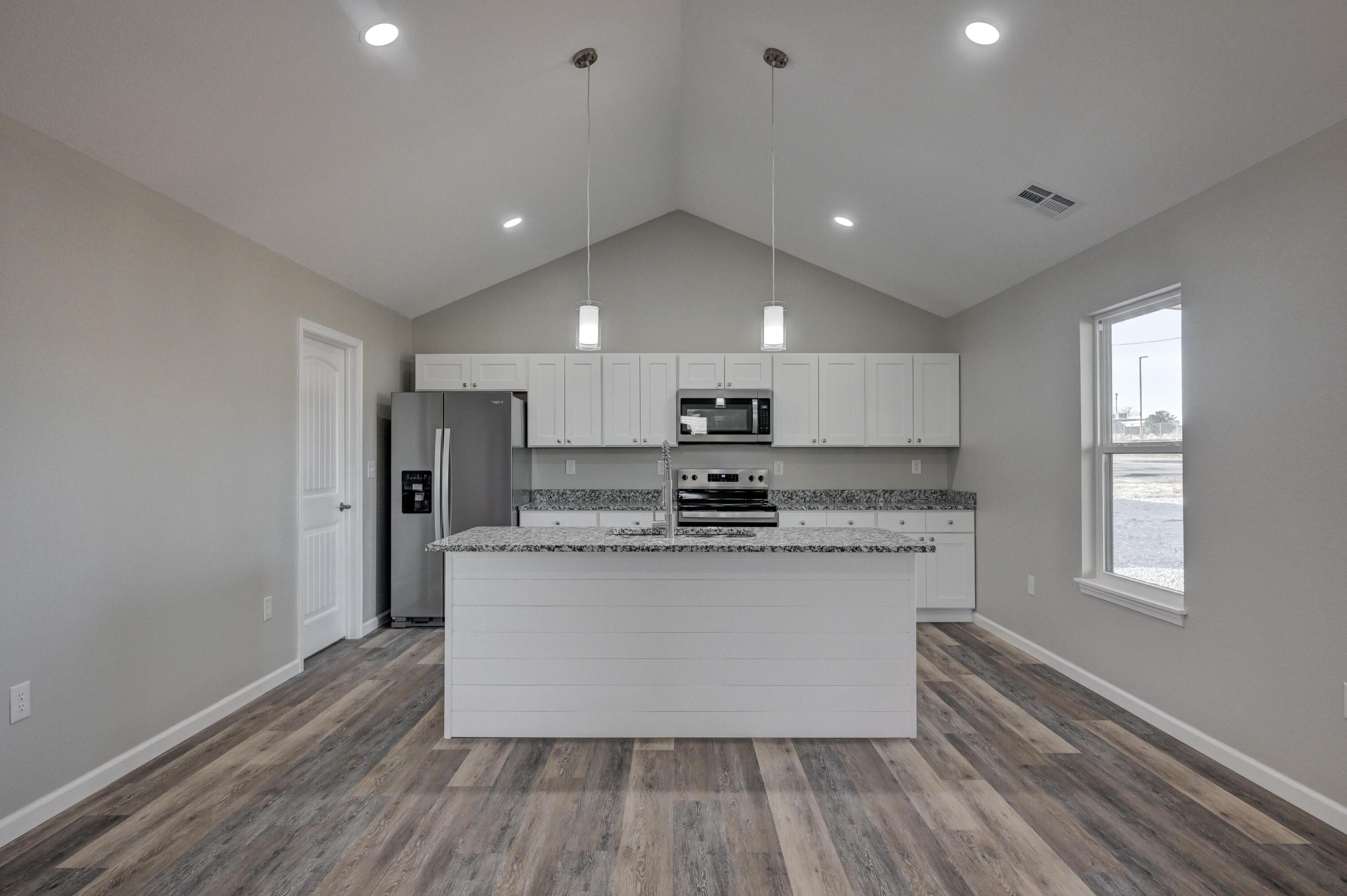 105 Whitmore Street Property Photo 7