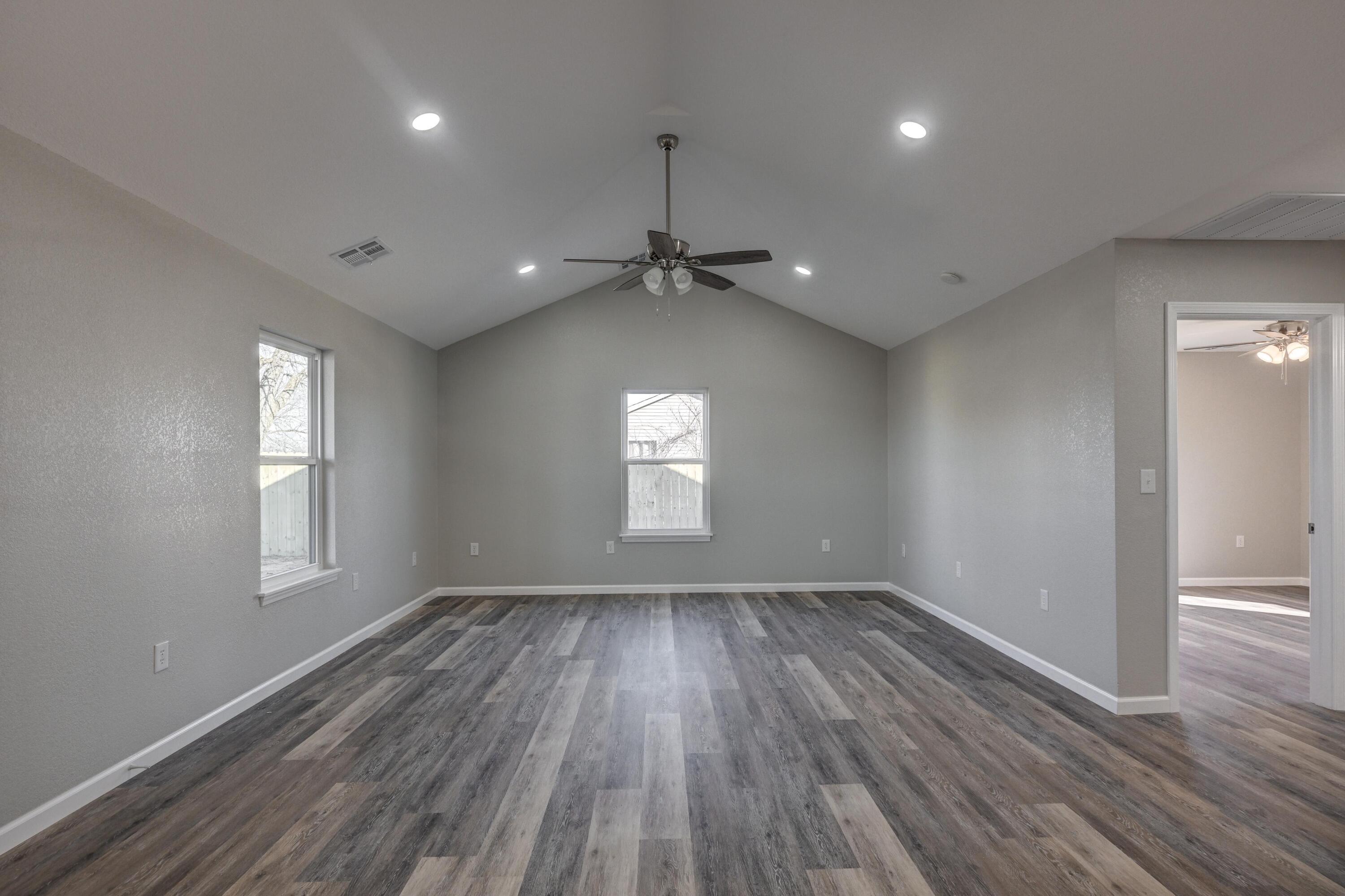 105 Whitmore Street Property Photo 10