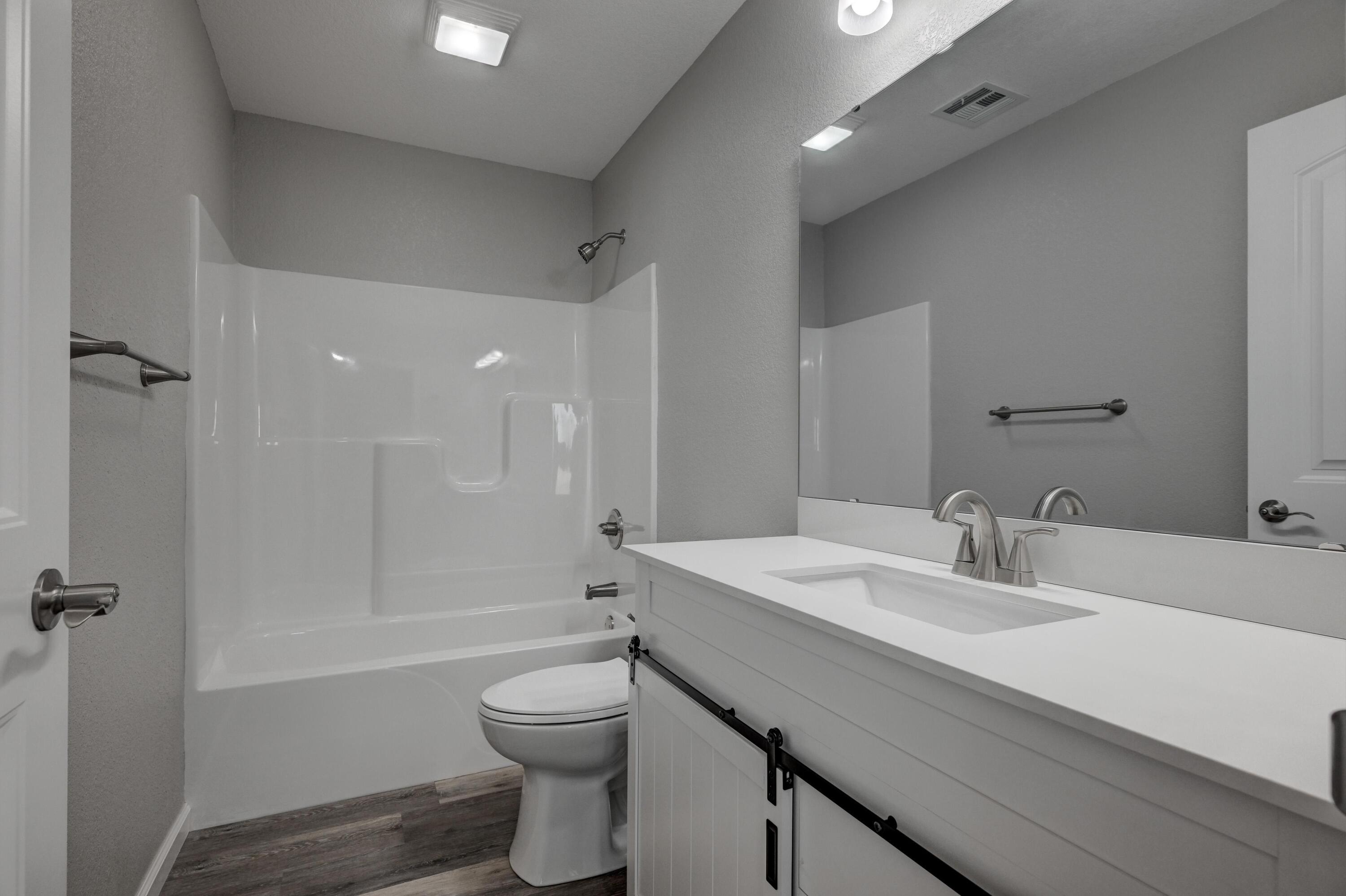 105 Whitmore Street Property Photo 17