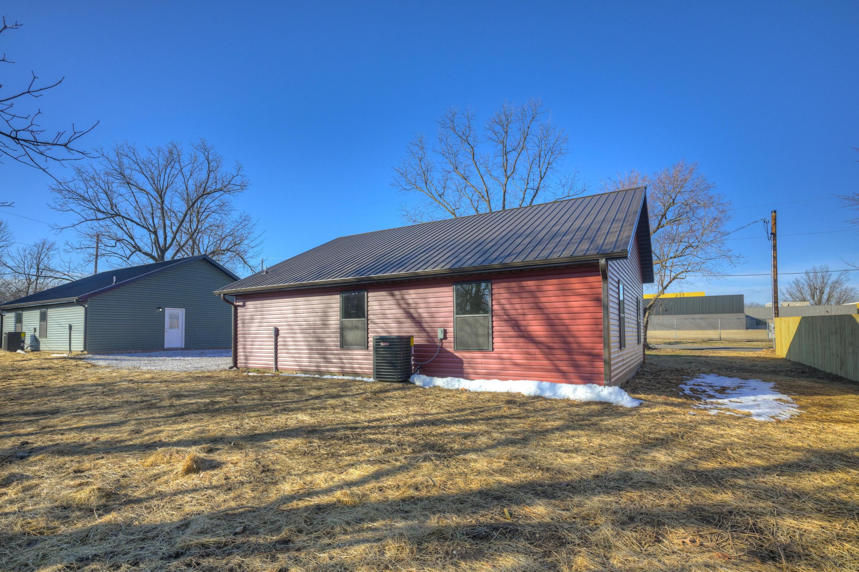 105 Whitmore Street Property Photo 23