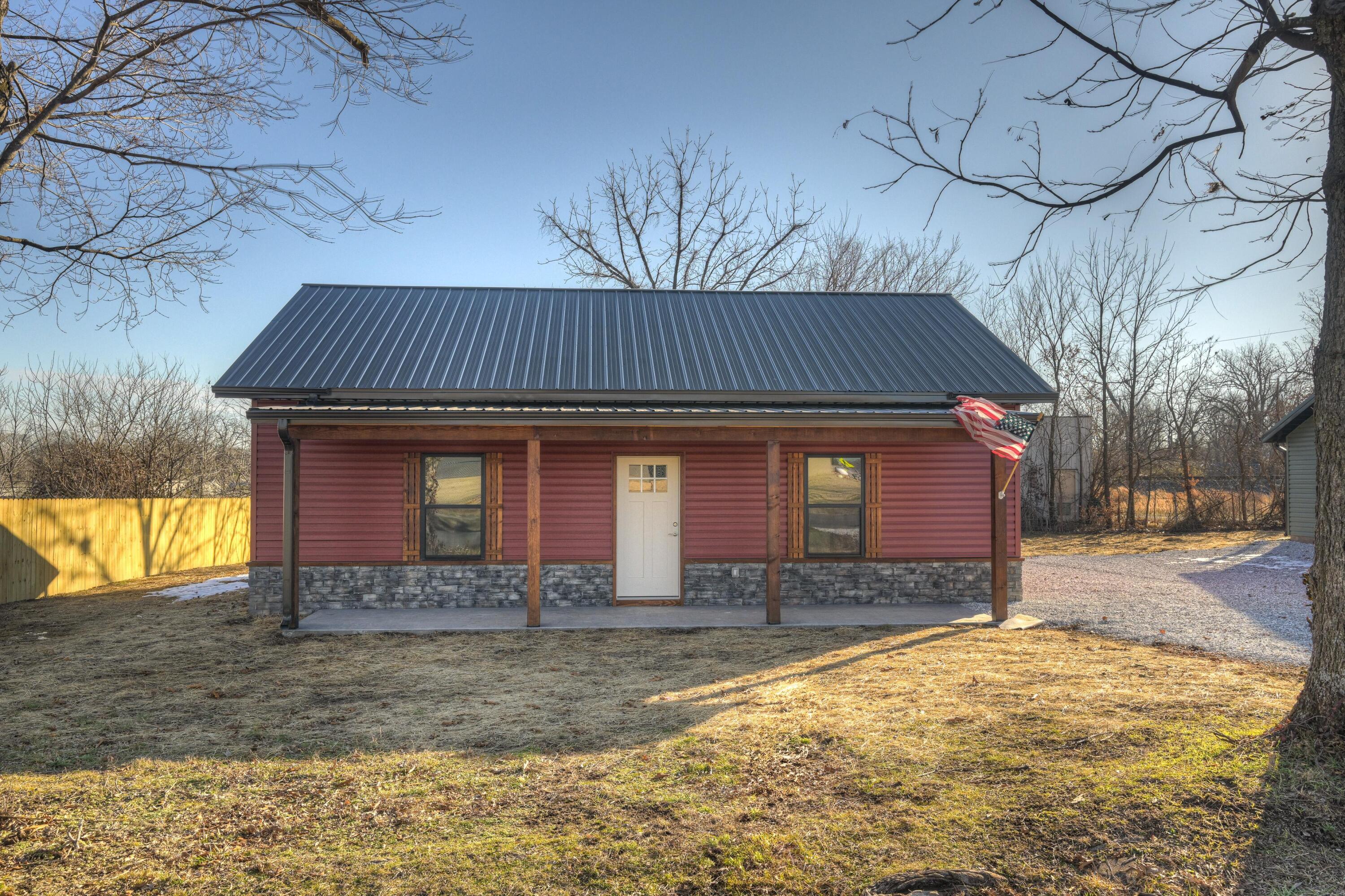 105 Whitmore Street Property Photo 24