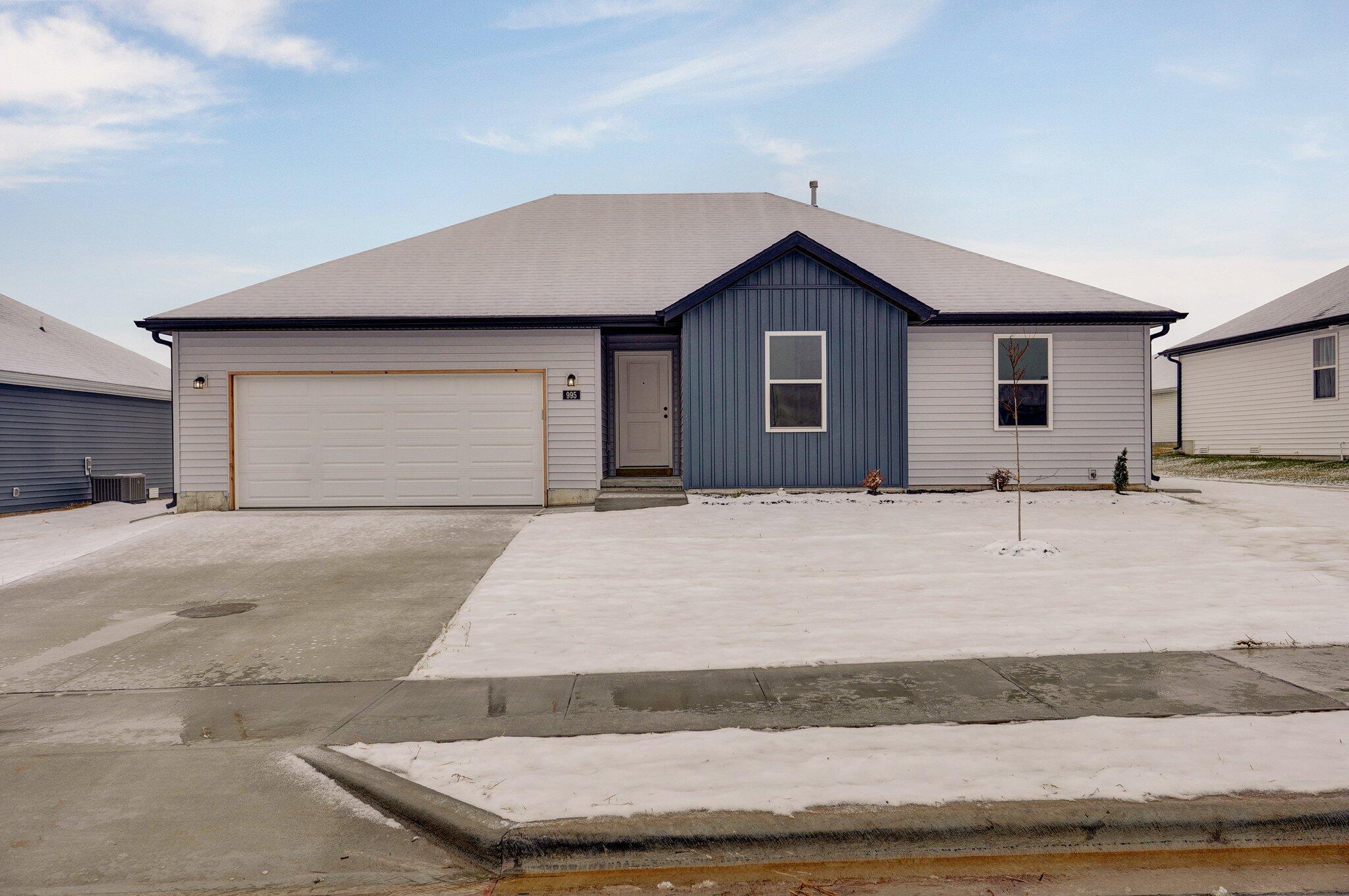 995 North Labrador Street Property Photo