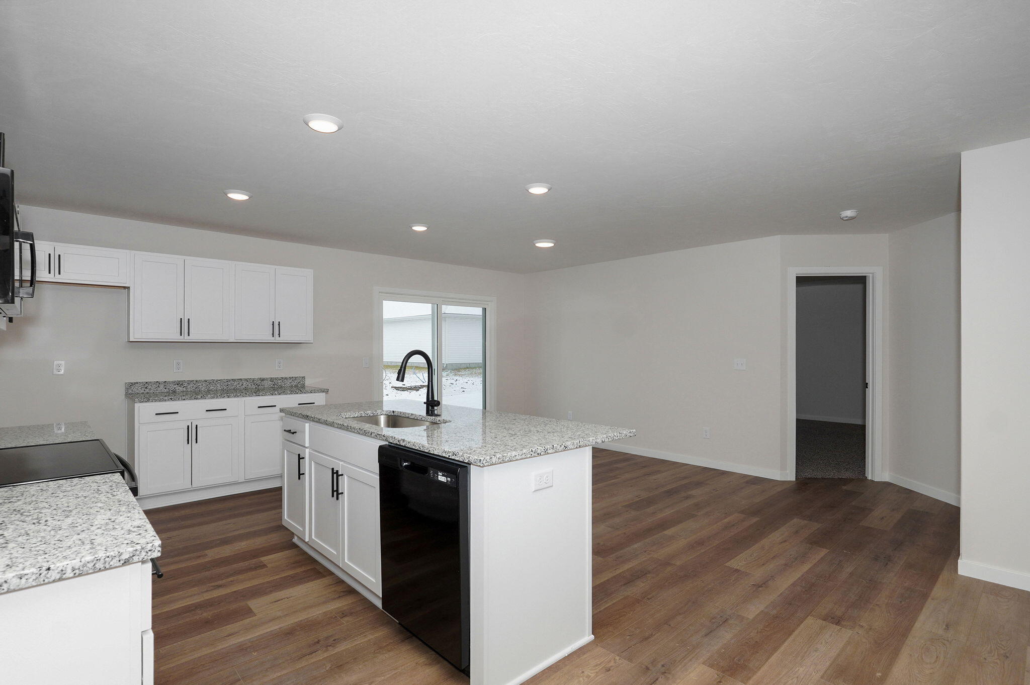983 North Labrador Avenue Property Photo 10