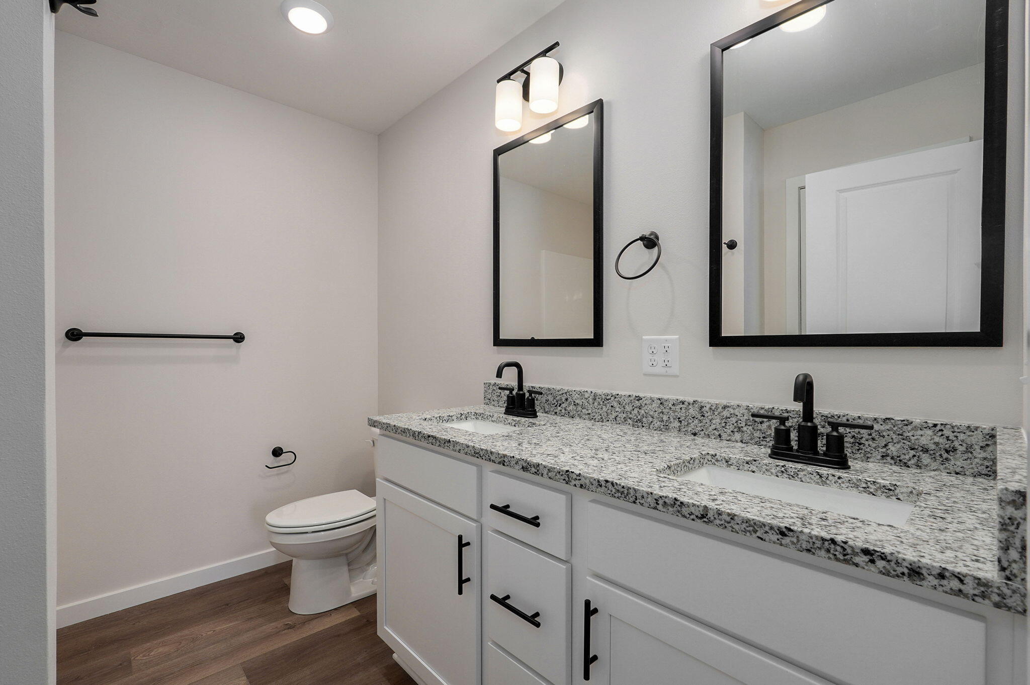 983 North Labrador Avenue Property Photo 18