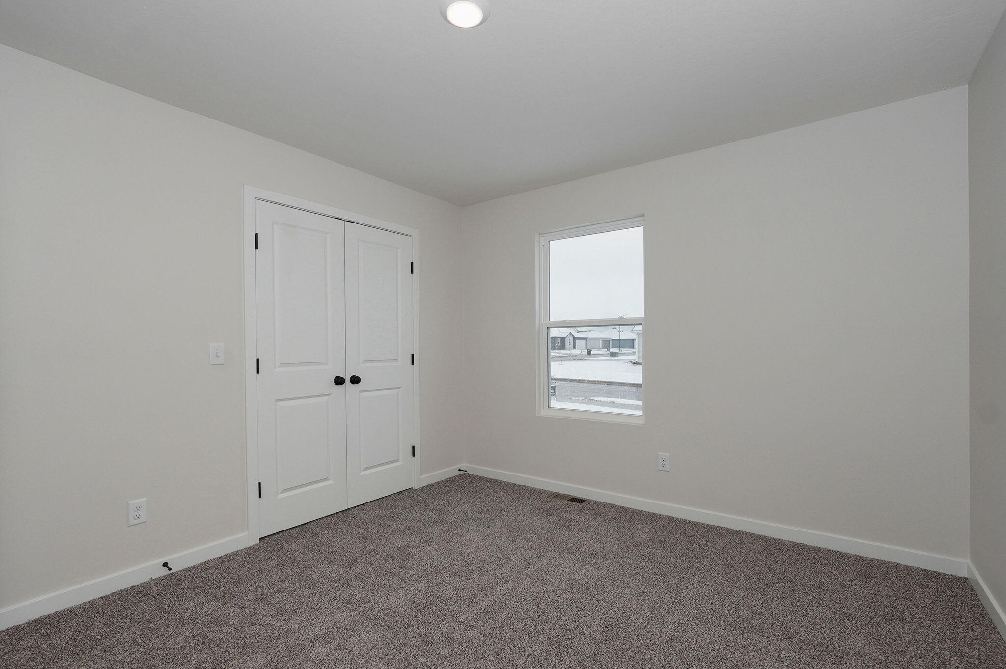 983 North Labrador Avenue Property Photo 21