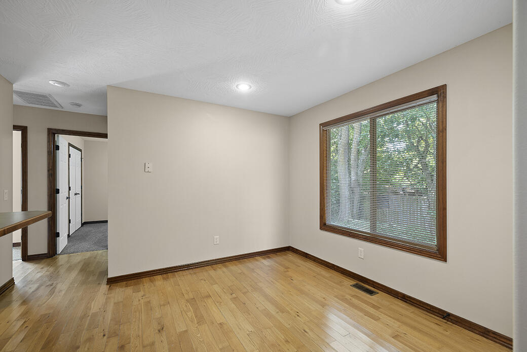 865 South Long Drive Property Photo 21