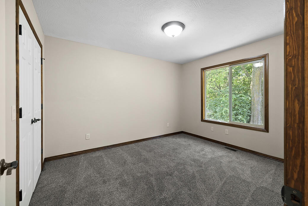 865 South Long Drive Property Photo 22