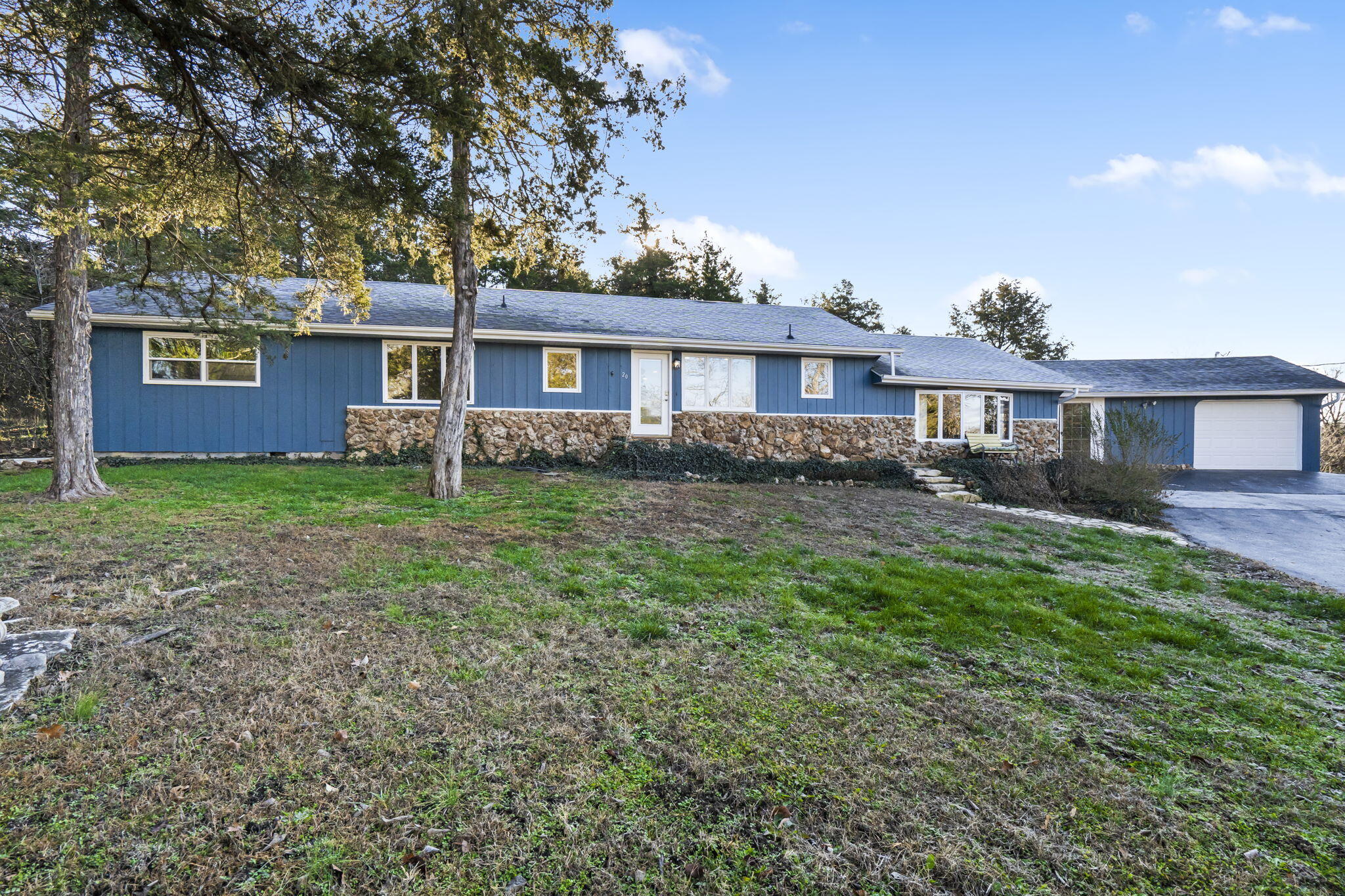 20 Creek Bluff Drive Property Photo 3