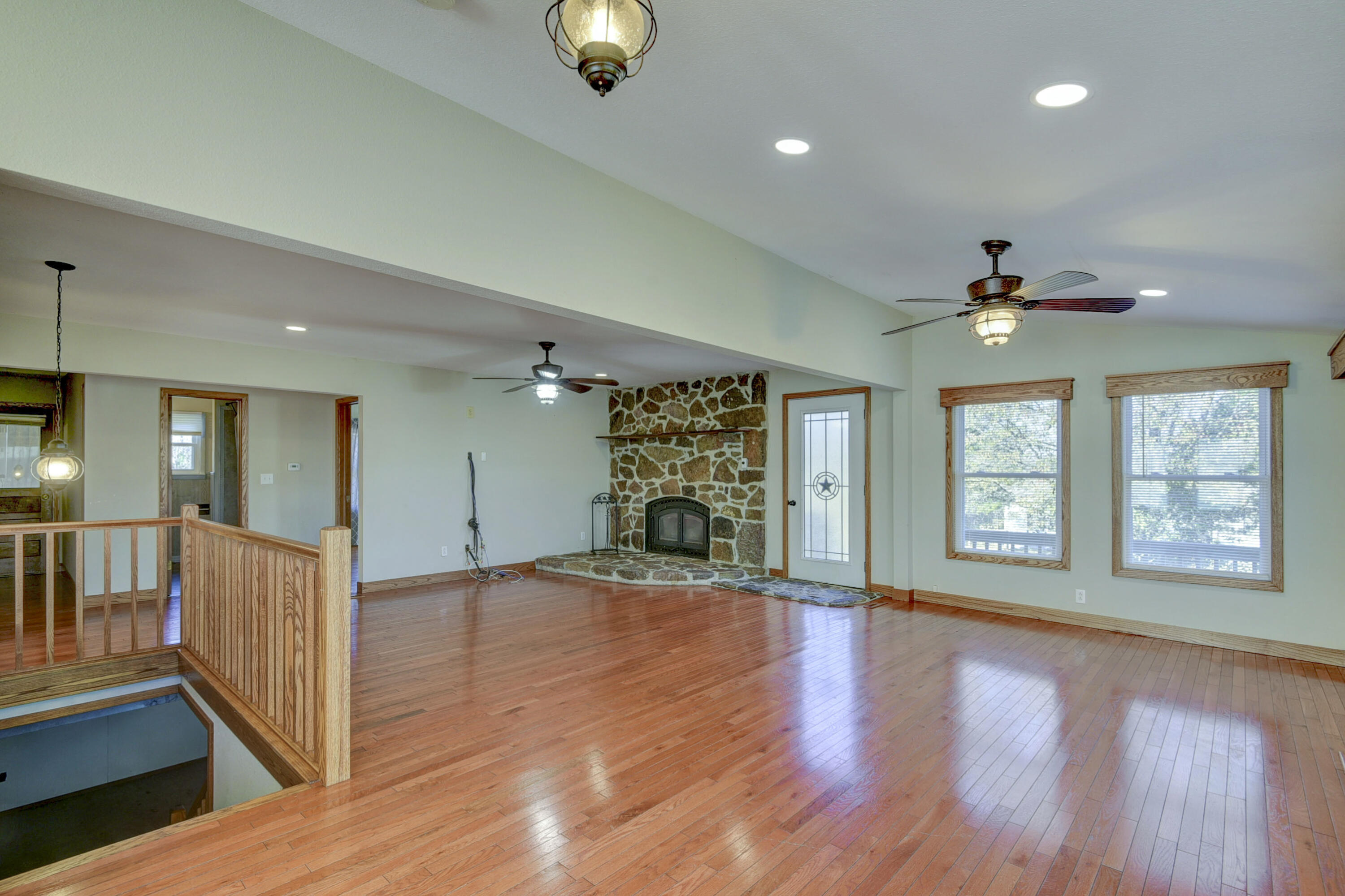 3265 Lakeview Lane Property Photo 8