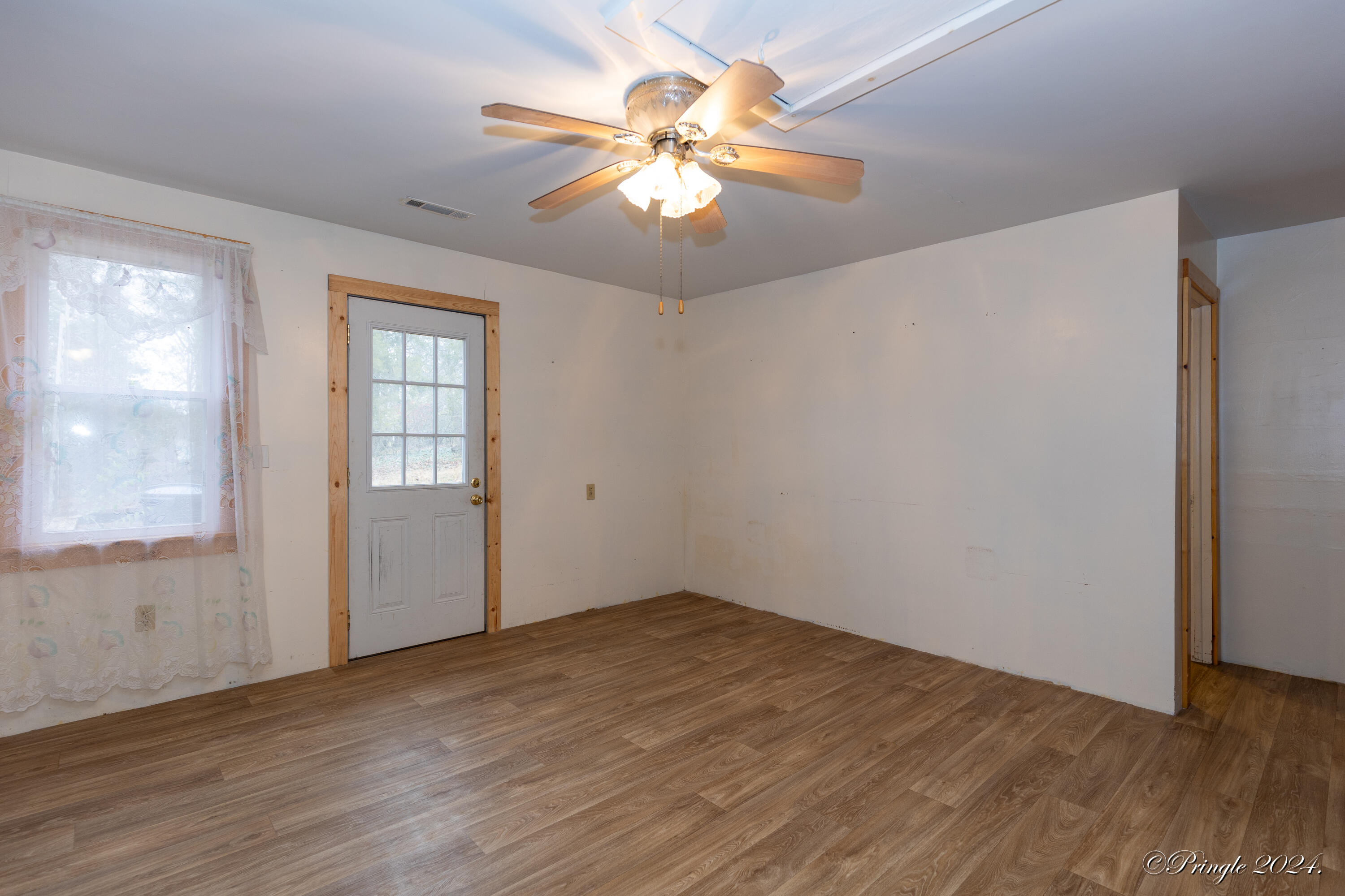 9666 County Road 6070 Property Photo 7