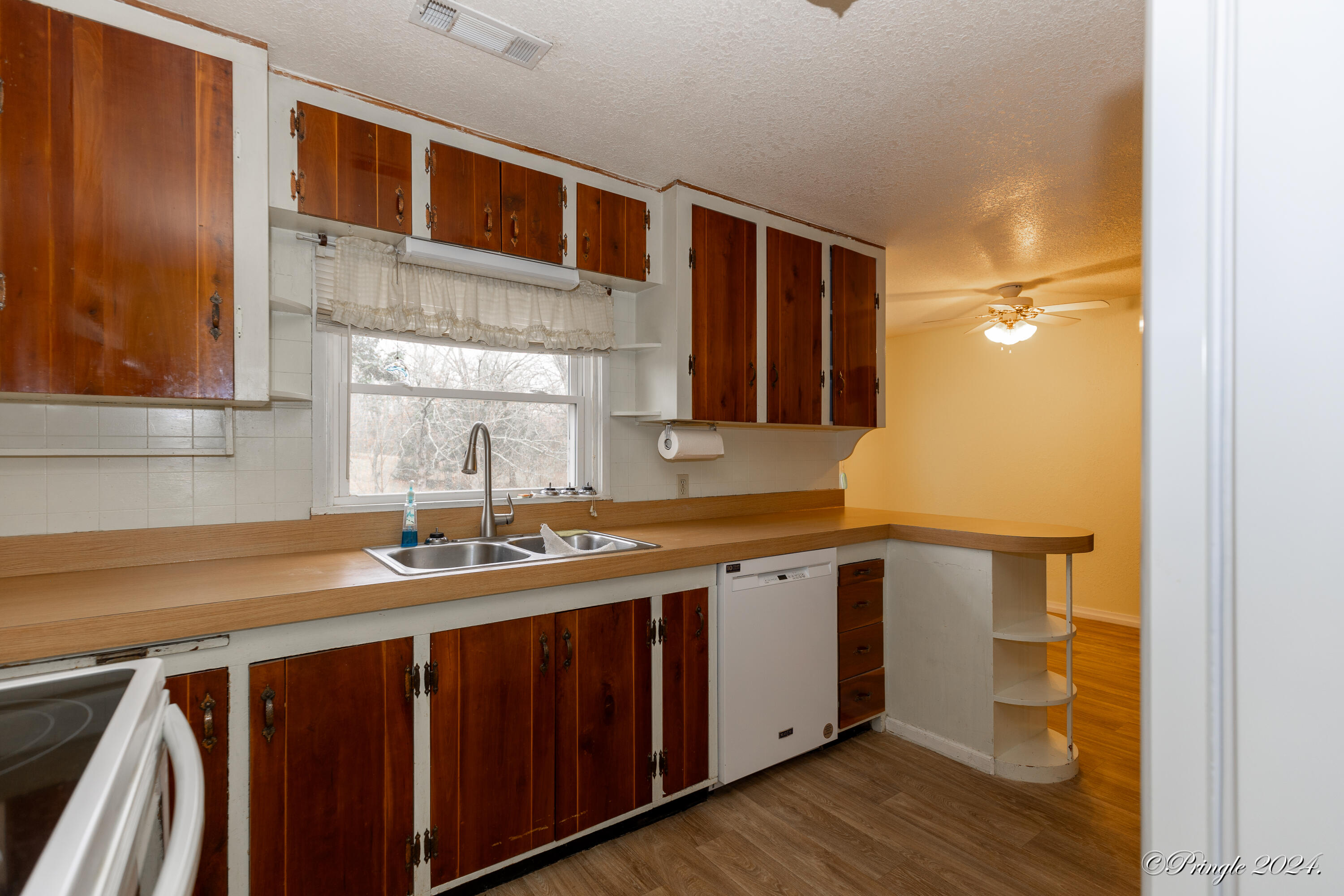 9666 County Road 6070 Property Photo 10