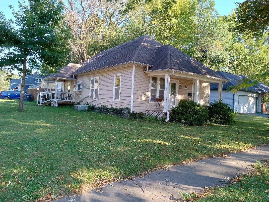 1401 South Barrett Avenue Property Photo