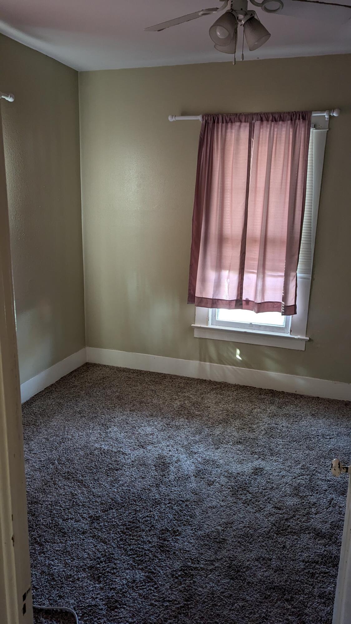 1401 South Barrett Avenue Property Photo 10