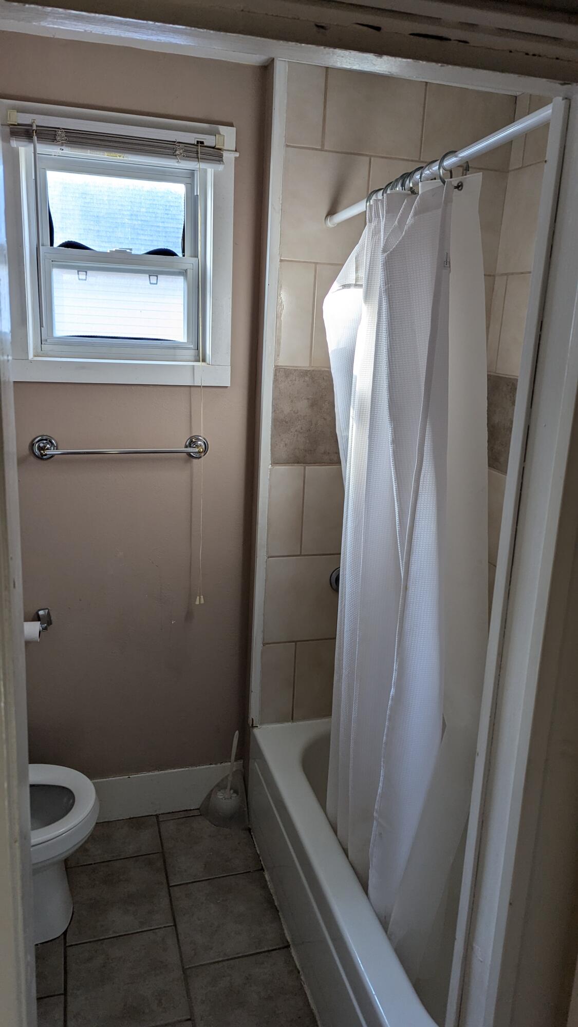 1401 South Barrett Avenue Property Photo 11