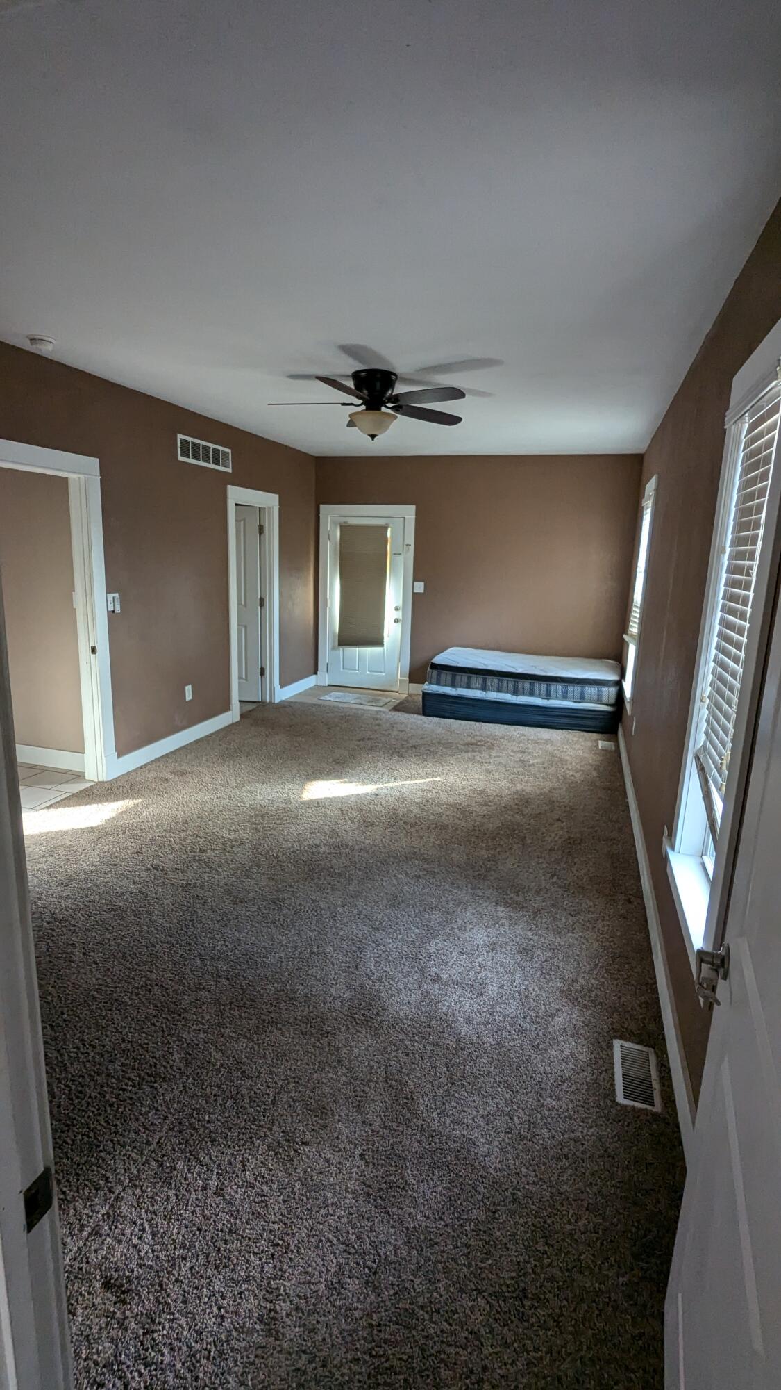 1401 South Barrett Avenue Property Photo 13