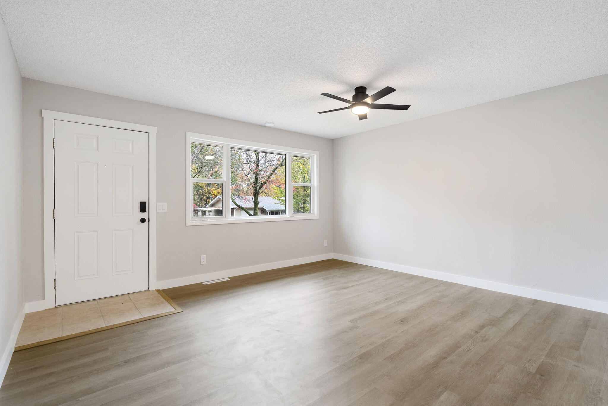 145 South Allen Avenue Property Photo 10