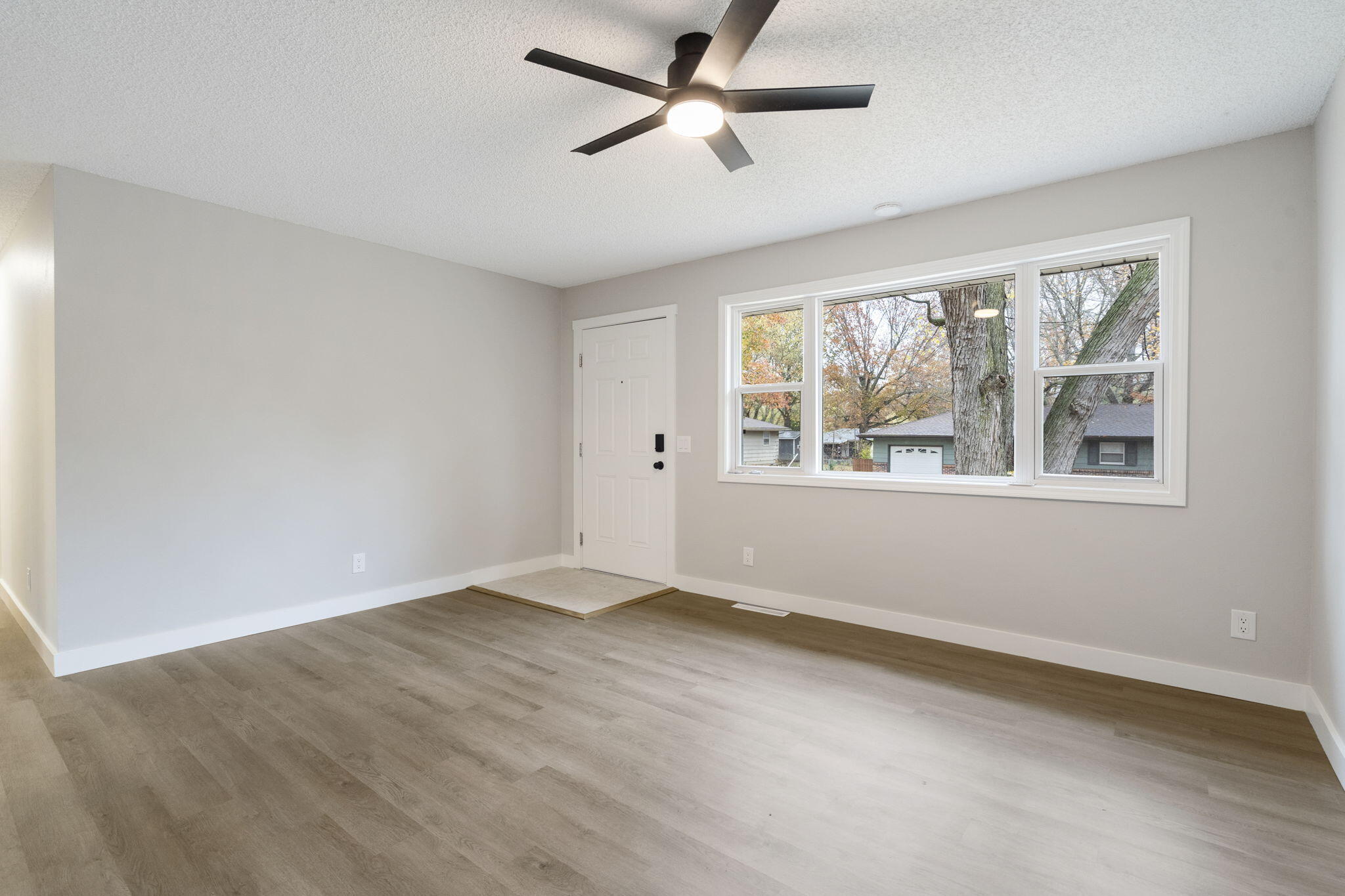 145 South Allen Avenue Property Photo 11