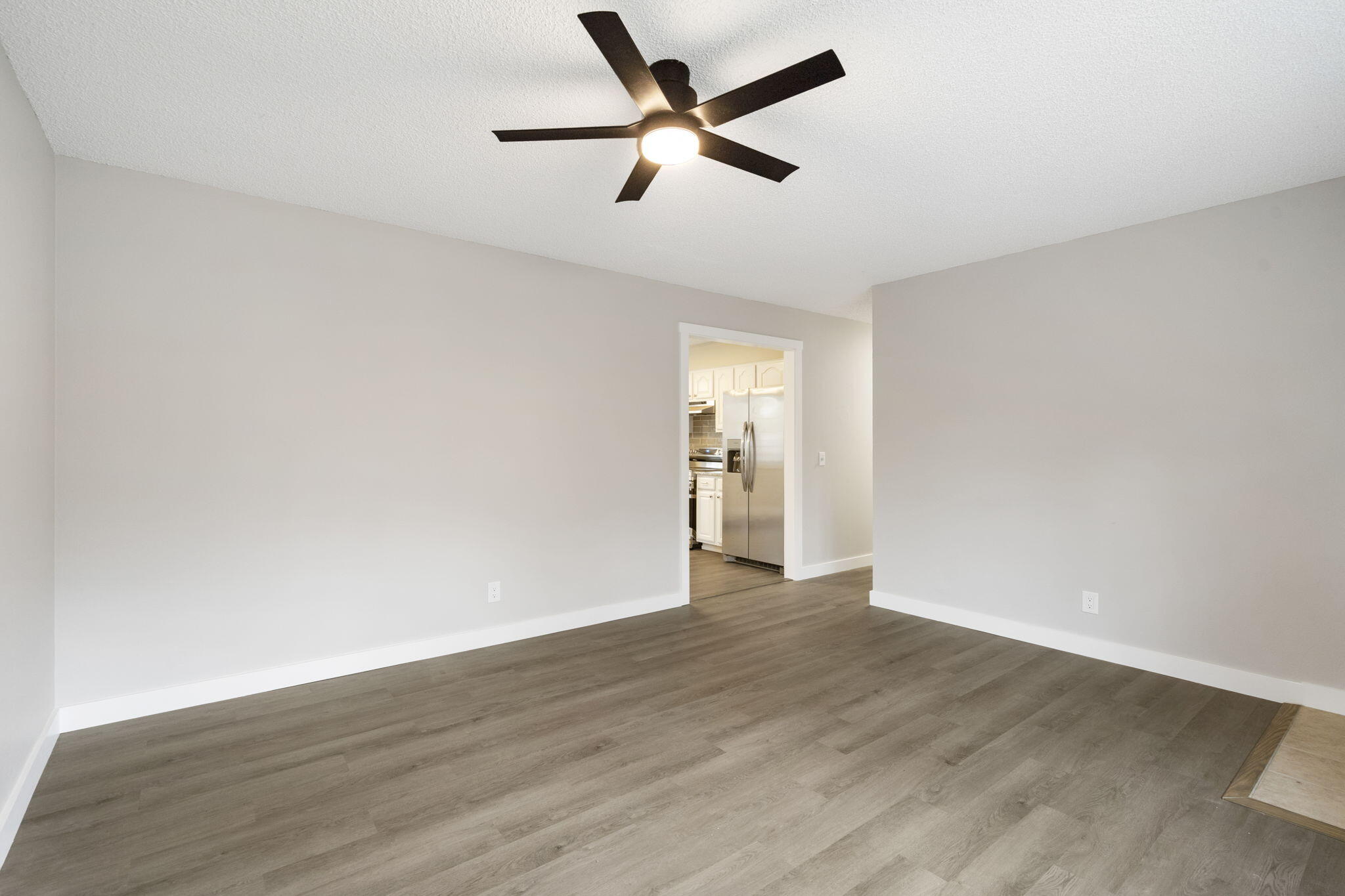 145 South Allen Avenue Property Photo 12