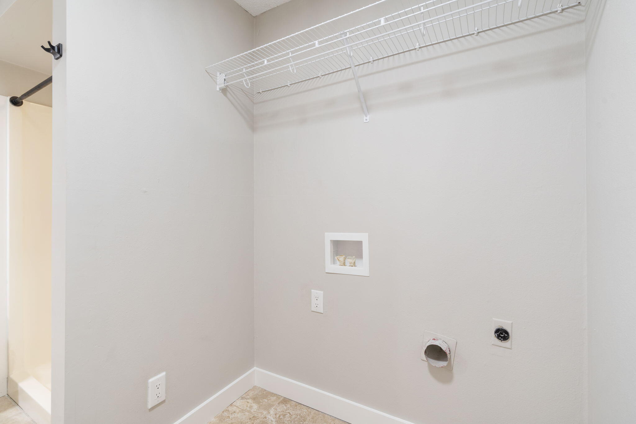 145 South Allen Avenue Property Photo 16