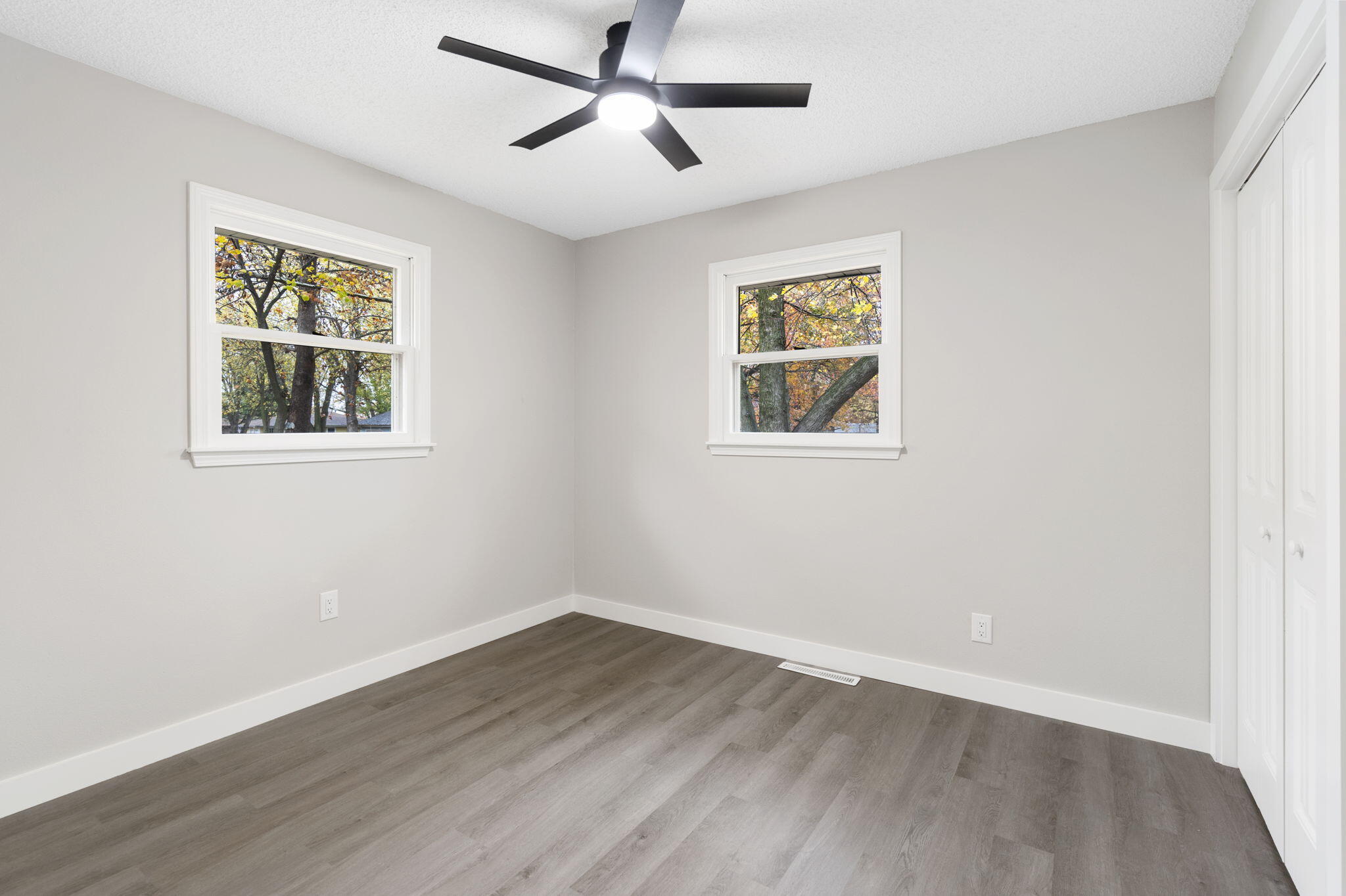 145 South Allen Avenue Property Photo 20