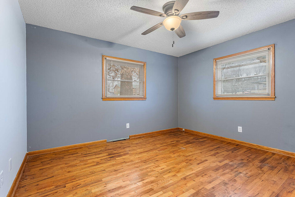 103 North Spring Street Property Photo 28