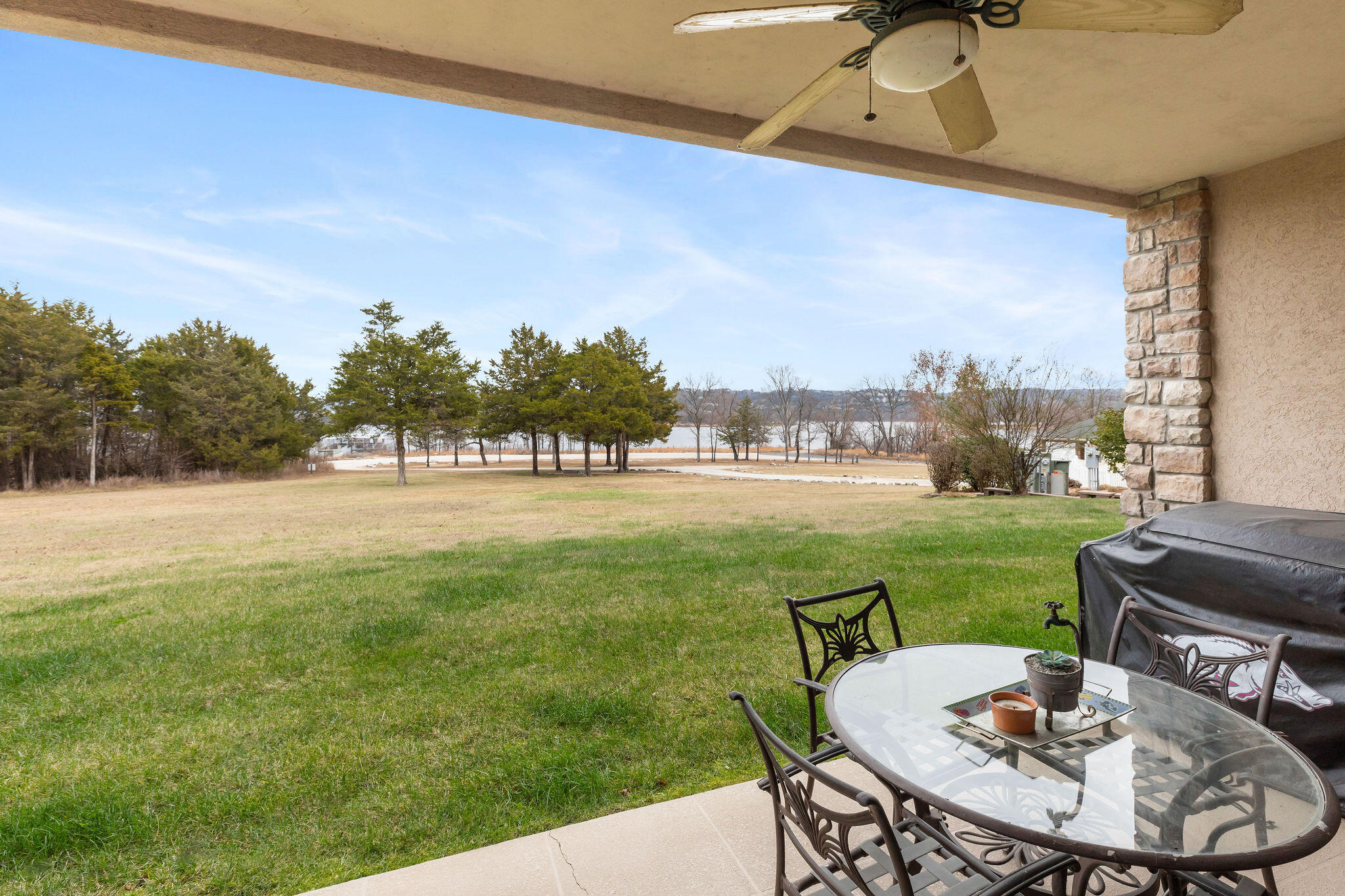 250 Lakewood Drive Property Photo 4
