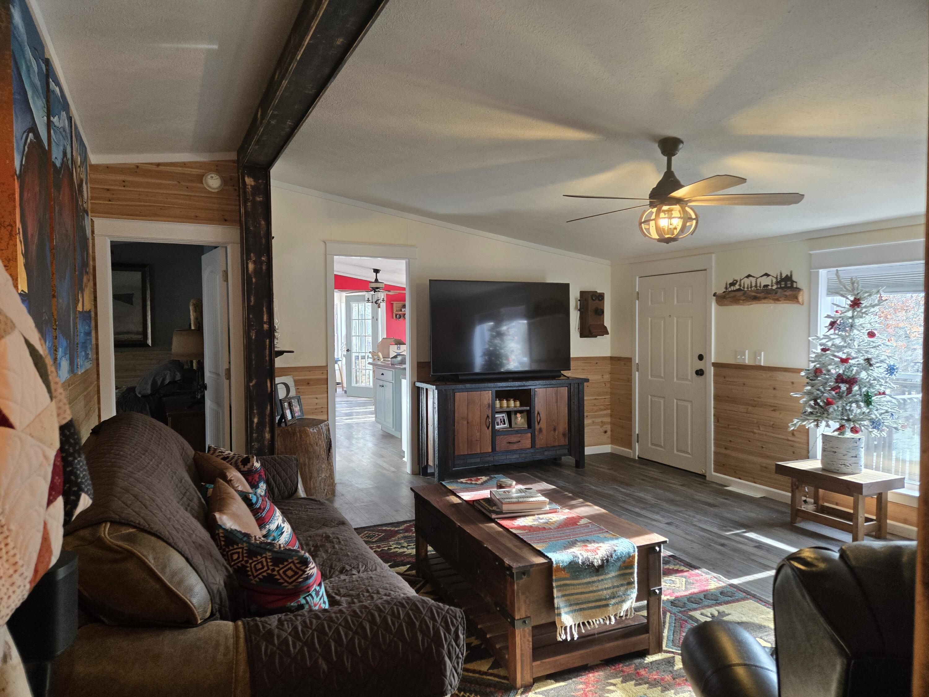 24752 Castle Road Property Photo 16