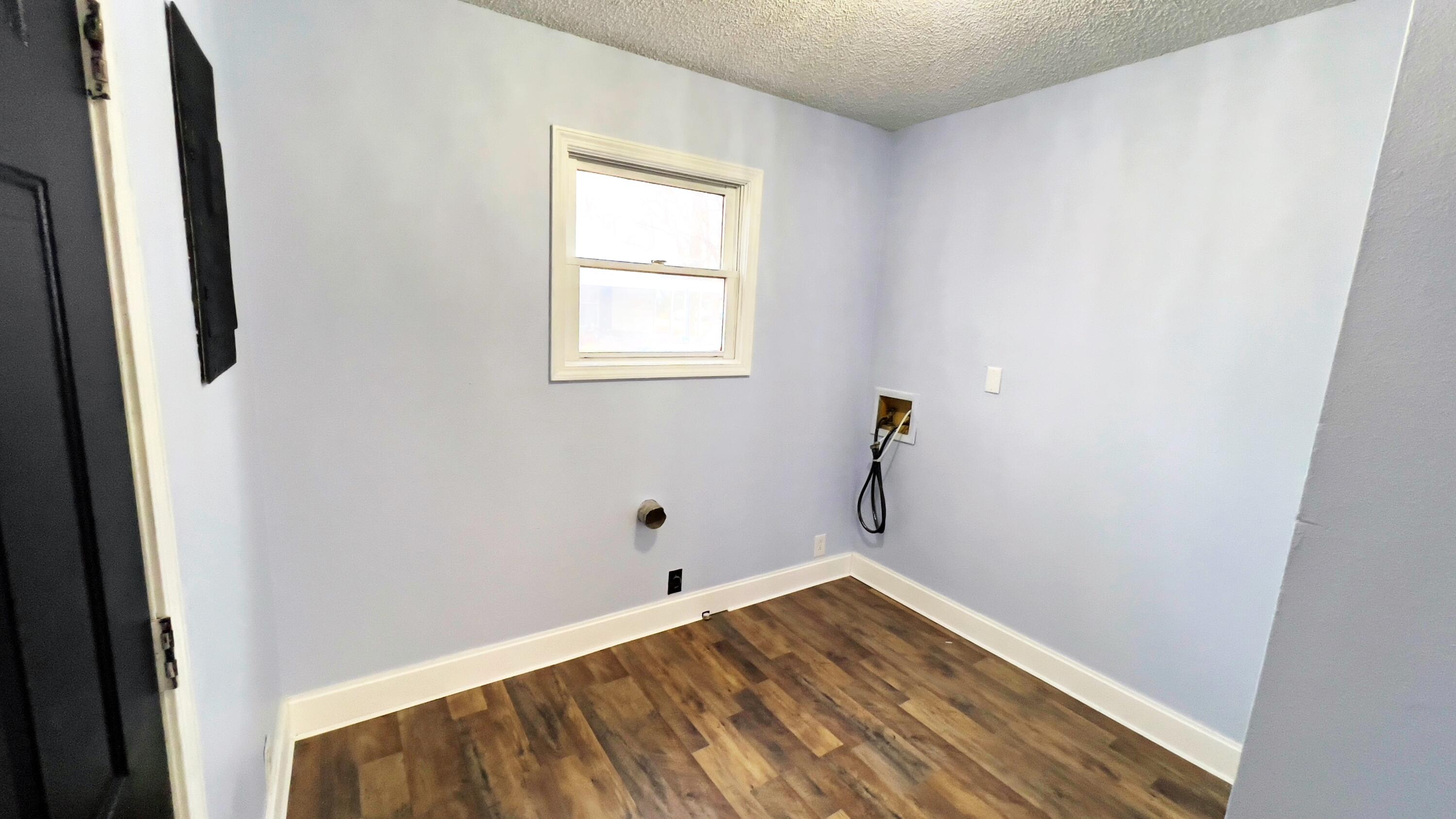 128 West Summit Street Property Photo 7