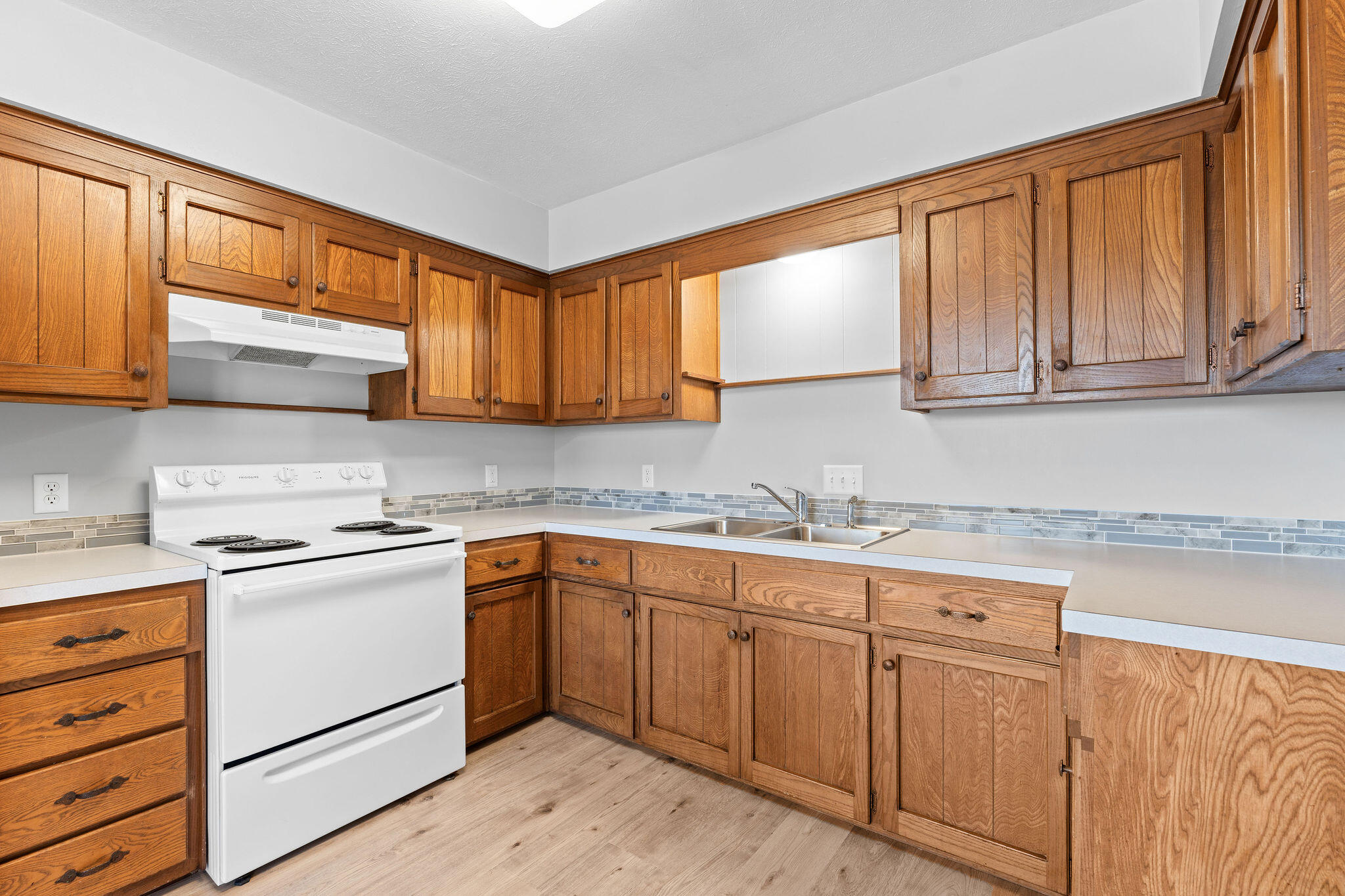 127 North Walnut Street Property Photo 15