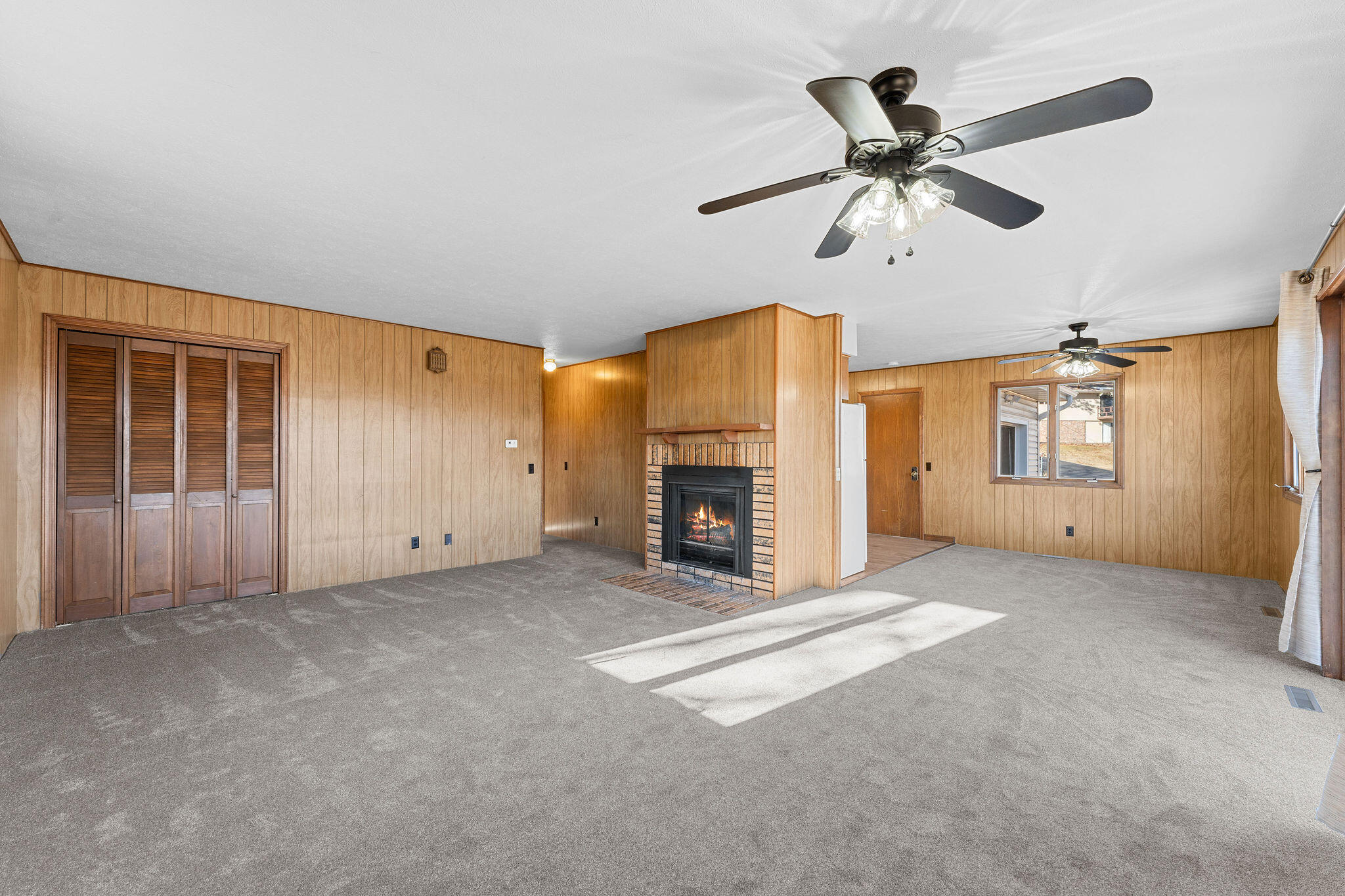 127 North Walnut Street Property Photo 19